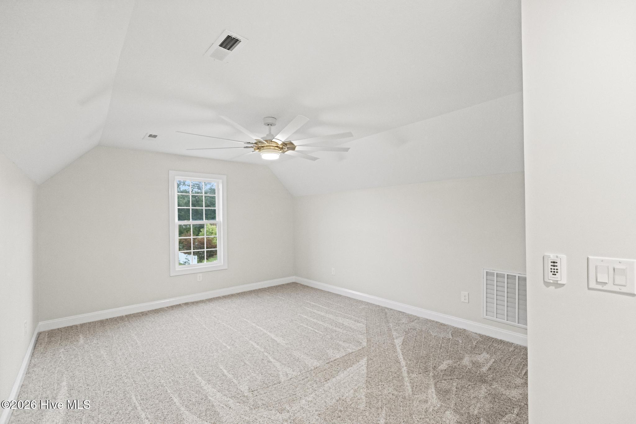 407 King Richard Court Property Photo 27