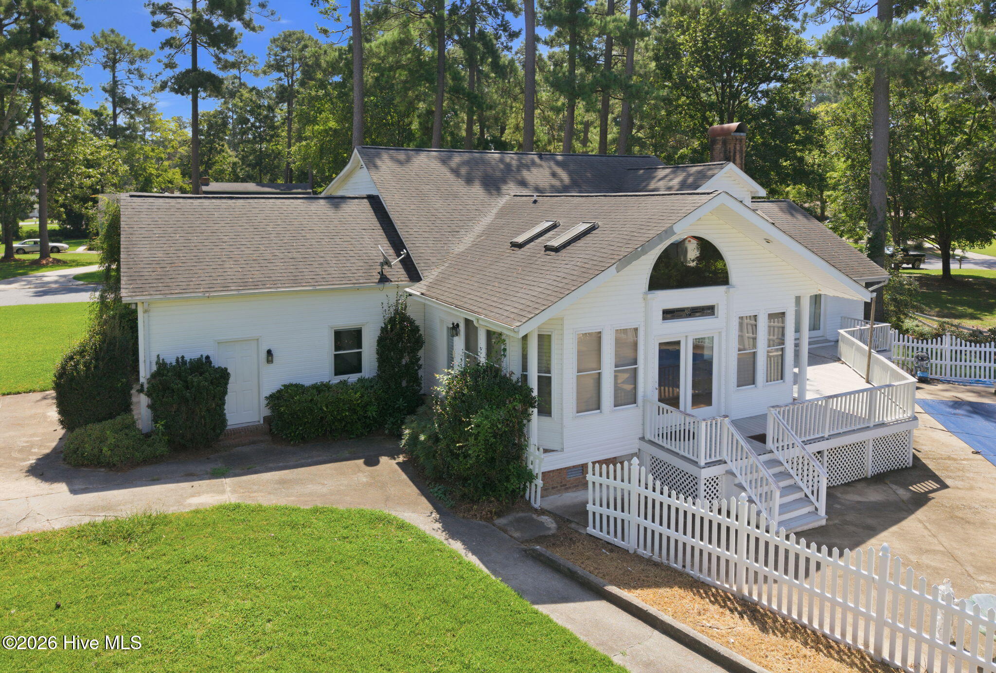 114 N Reed Drive Property Photo 8