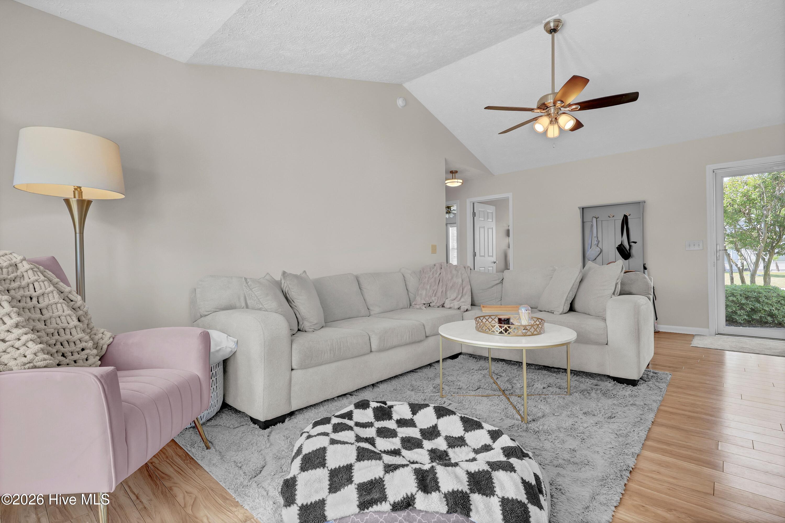 2617 Ashby Drive Property Photo 4