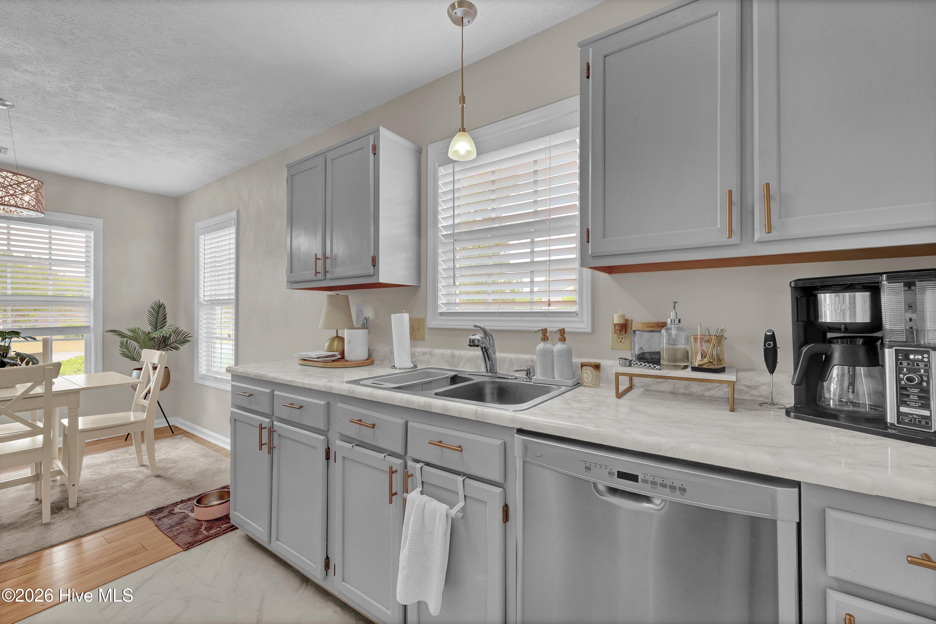 2617 Ashby Drive Property Photo 11