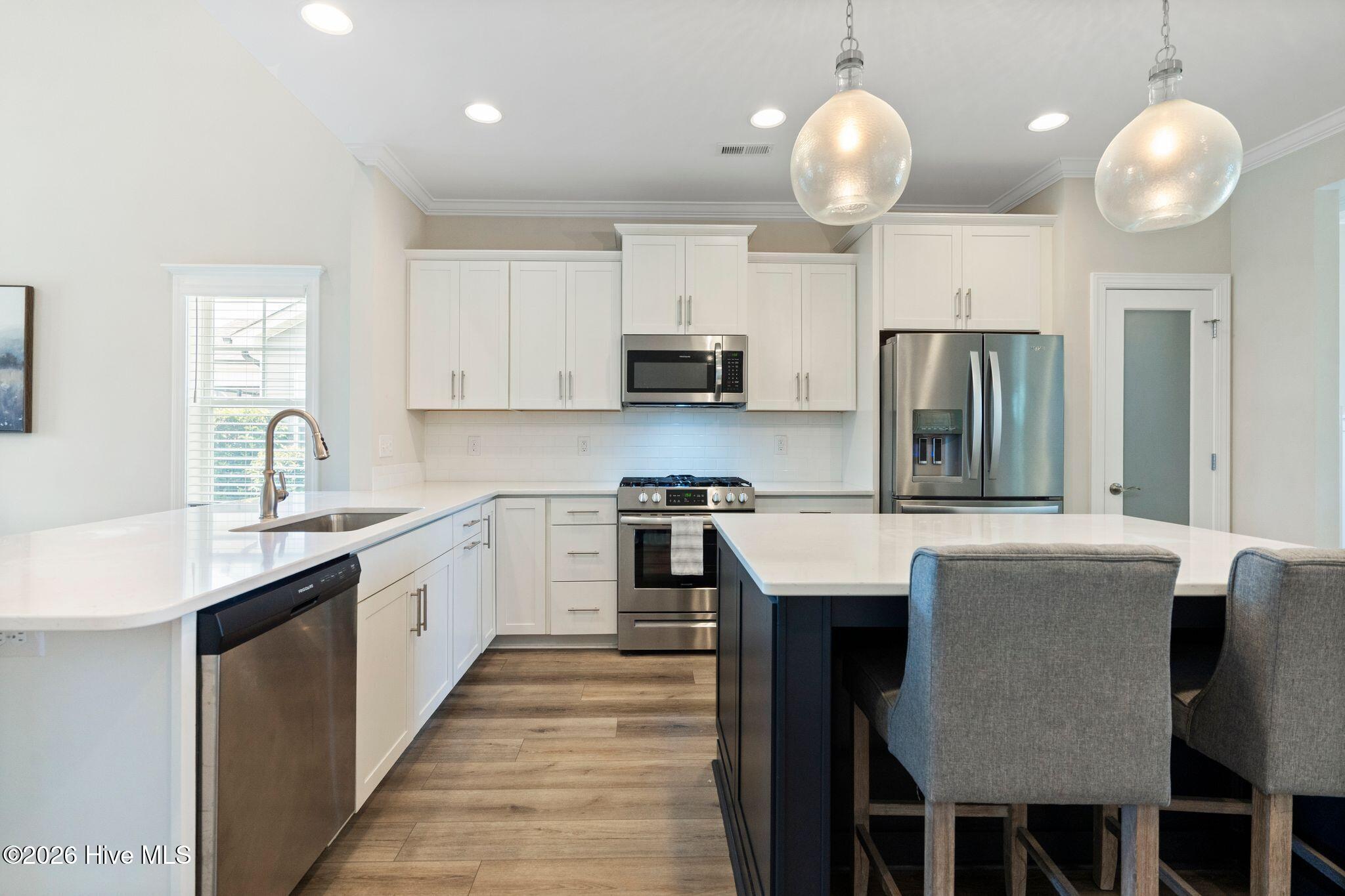 6048 Sand Ridge Avenue Property Photo 10
