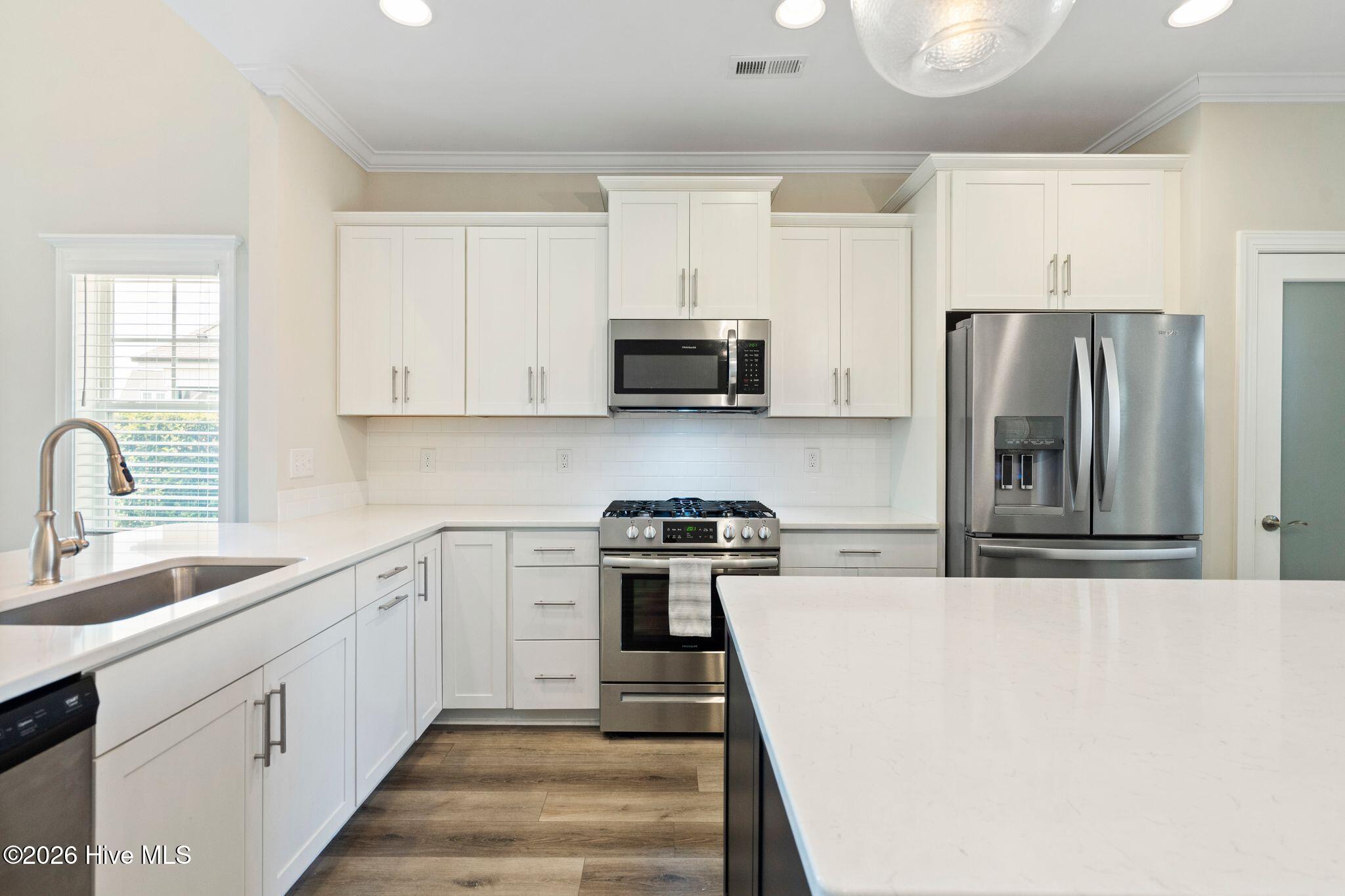 6048 Sand Ridge Avenue Property Photo 11