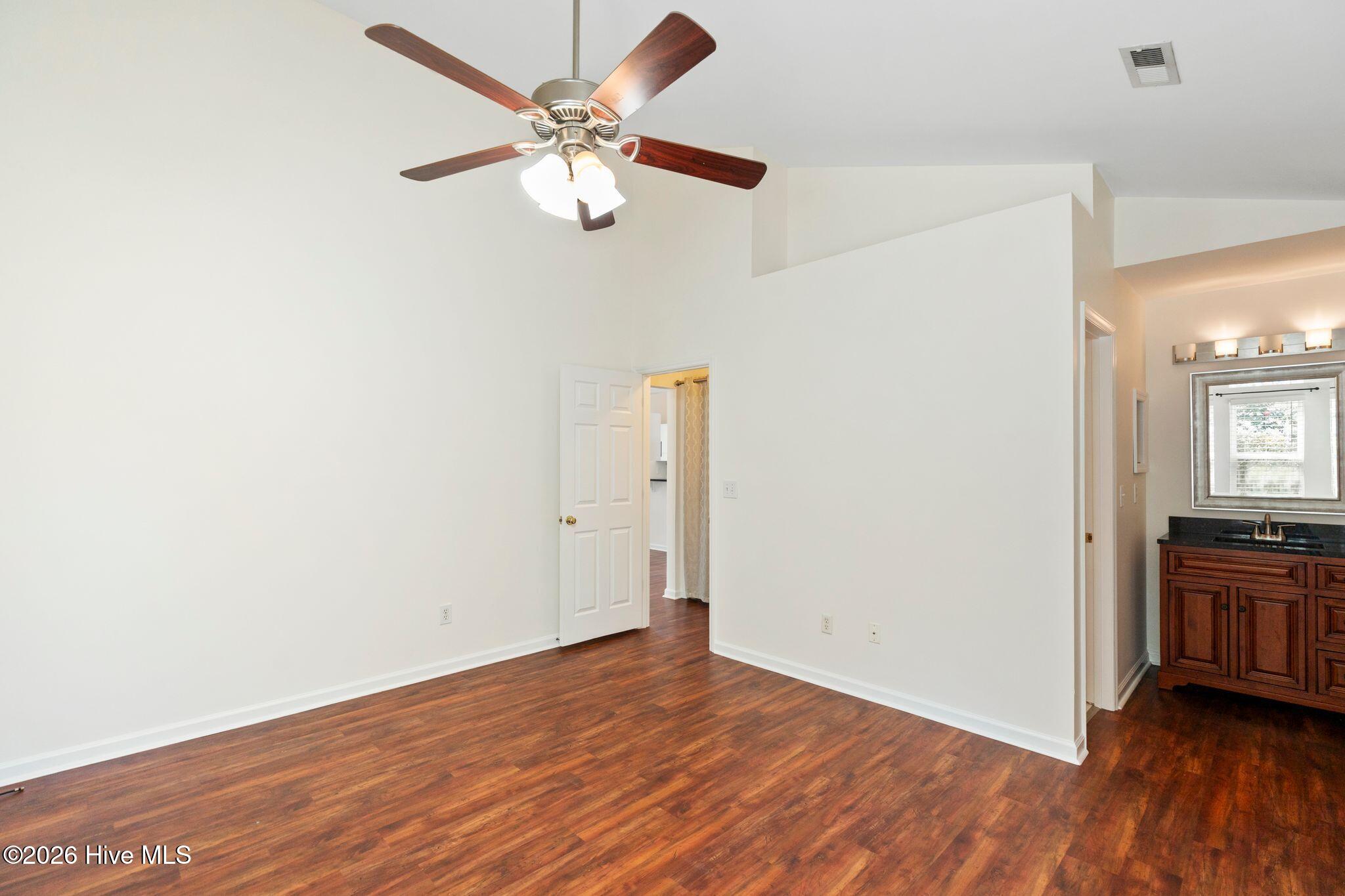2218 Loblolly Court Property Photo 14