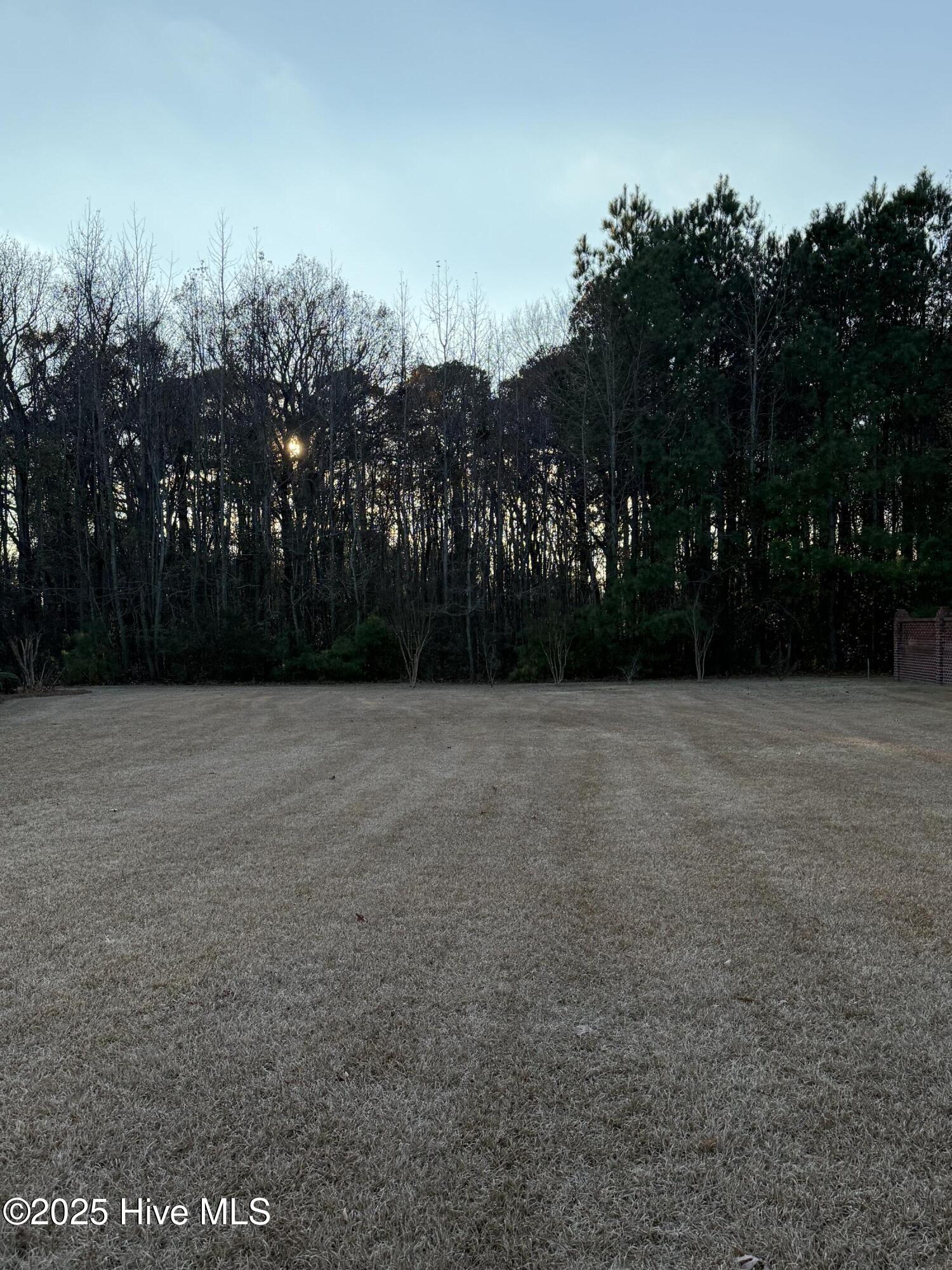 402 Tryon Drive Property Photo 1