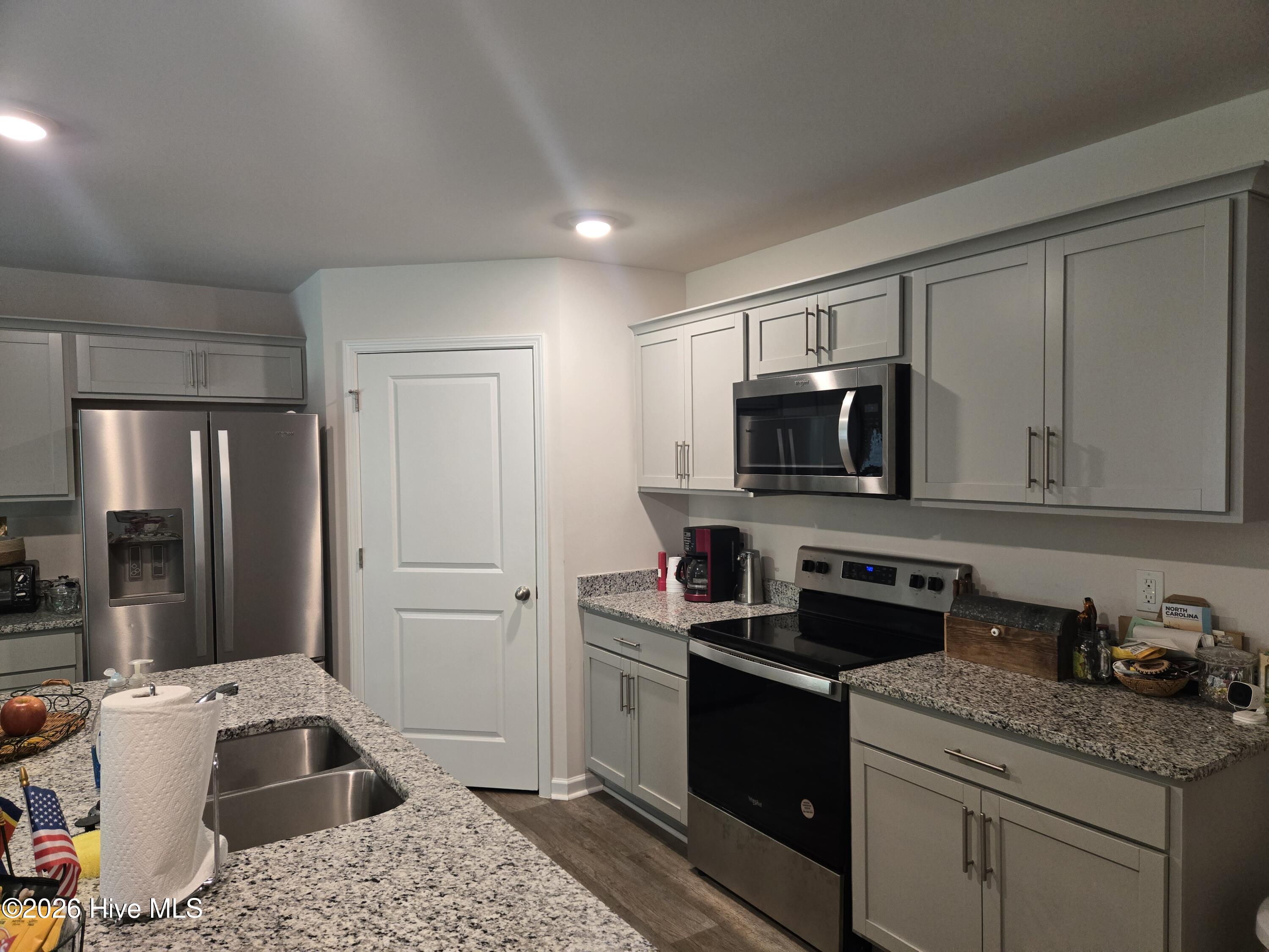 301 Stratton Place Property Photo 3