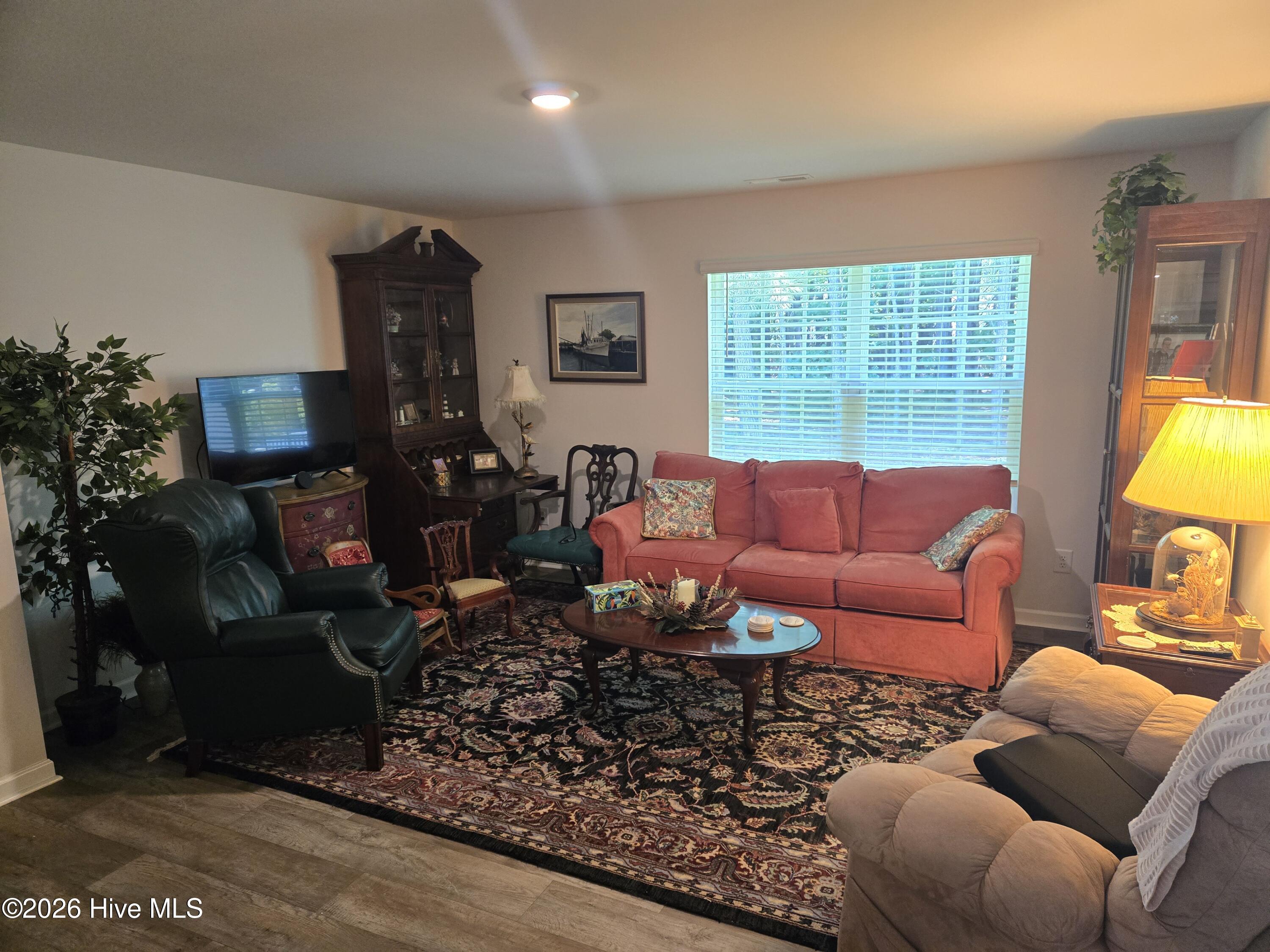 301 Stratton Place Property Photo 6