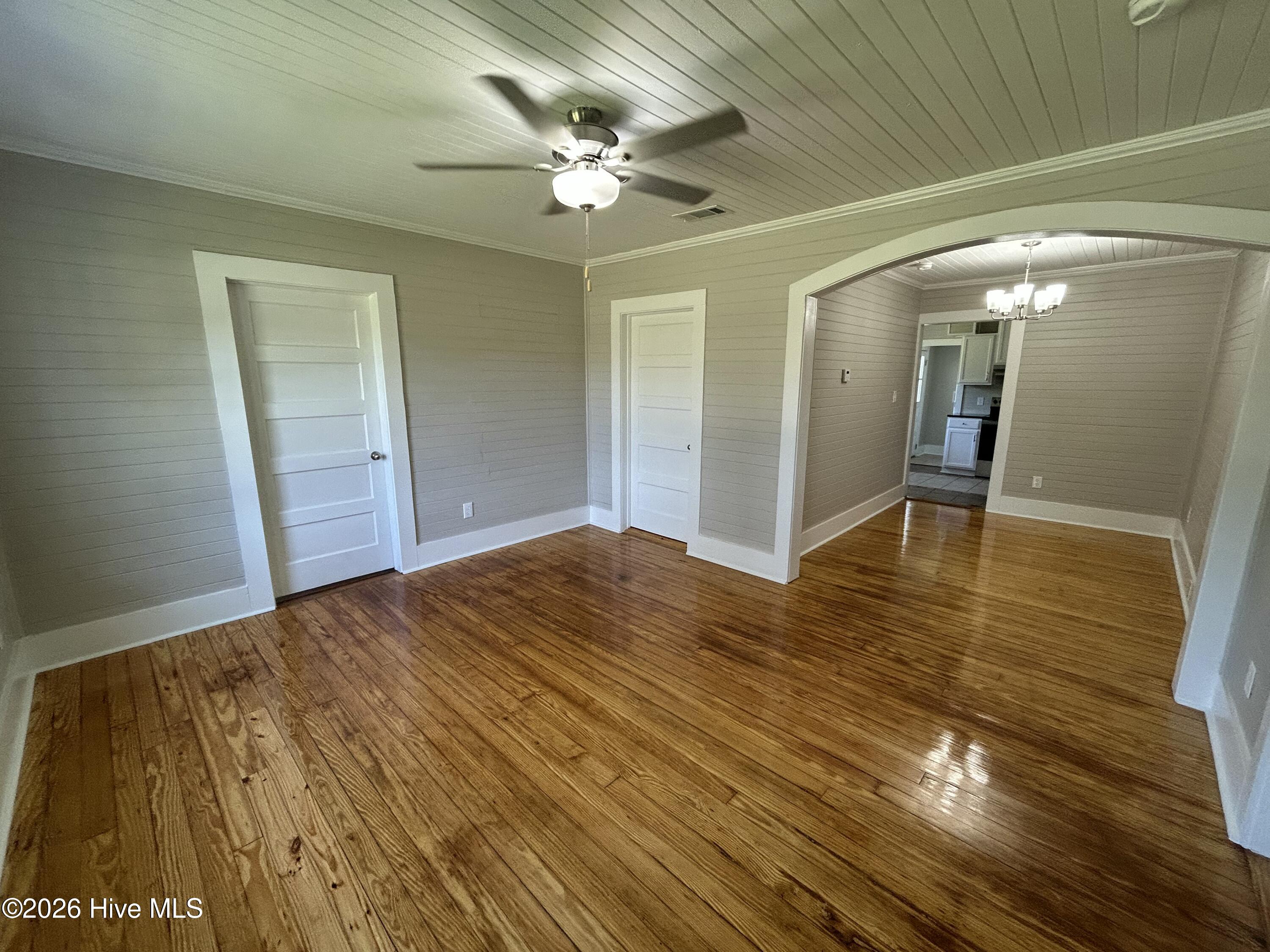135 E Trippe Street Property Photo 4