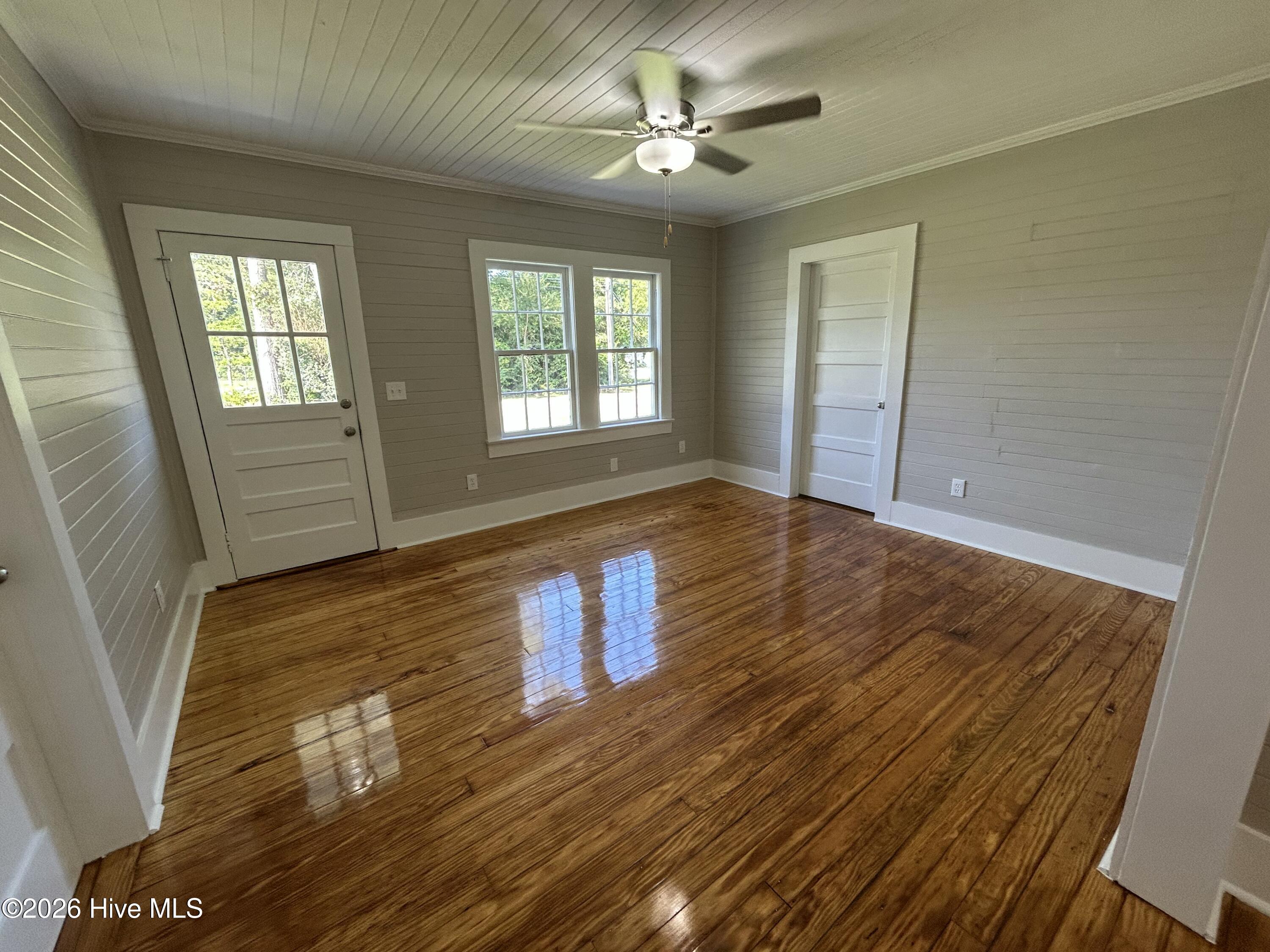 135 E Trippe Street Property Photo 5