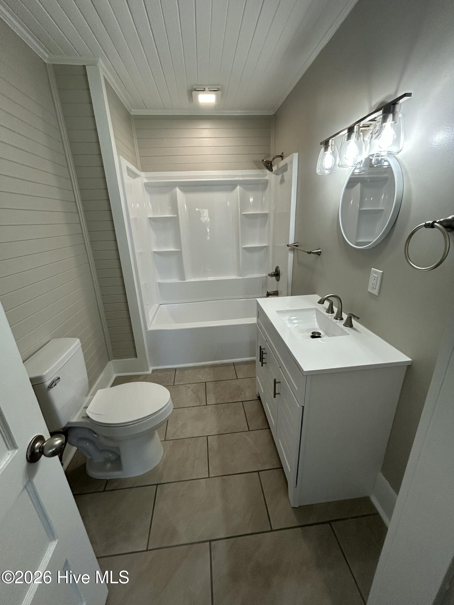 135 E Trippe Street Property Photo 10