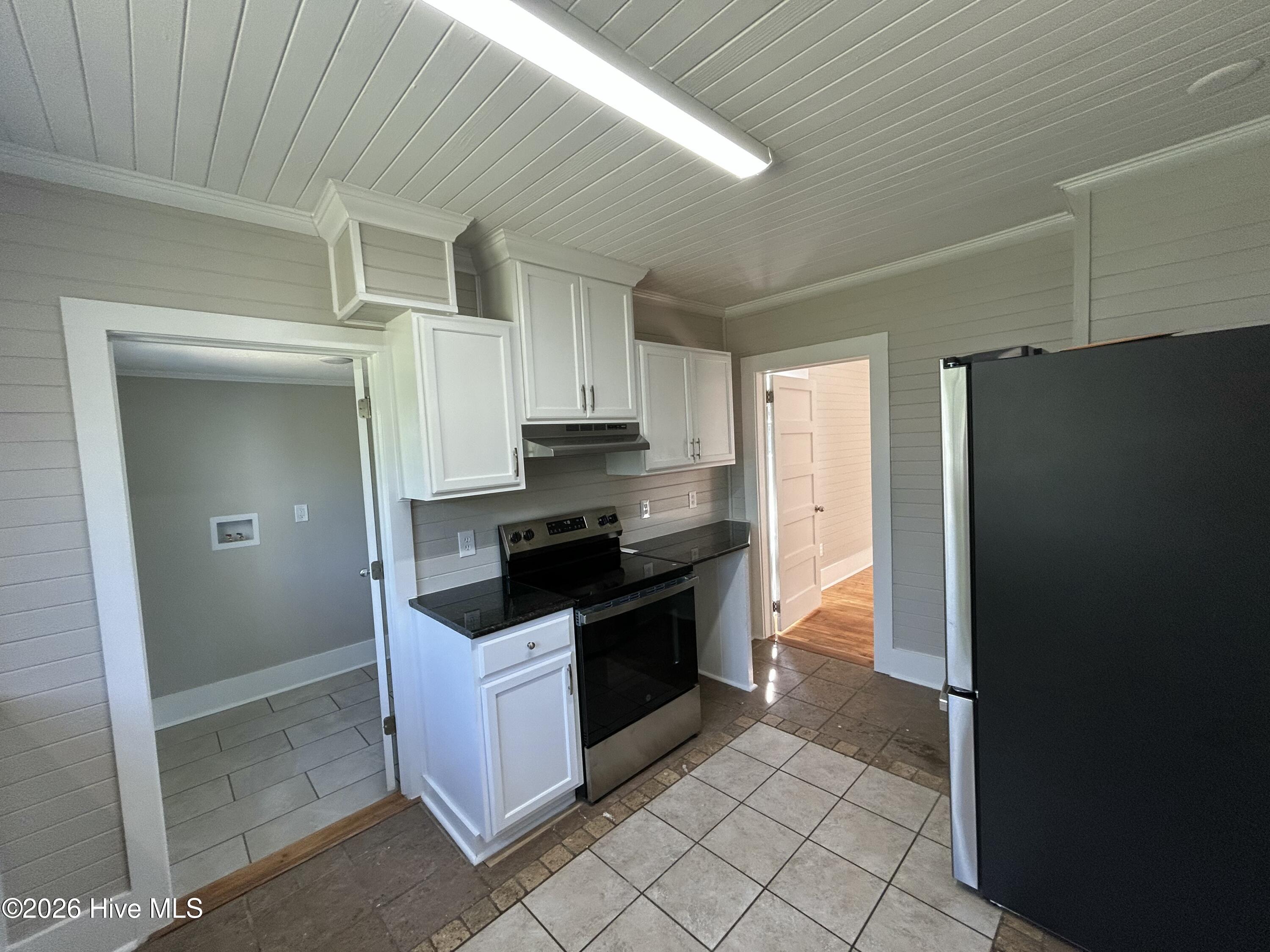 135 E Trippe Street Property Photo 16