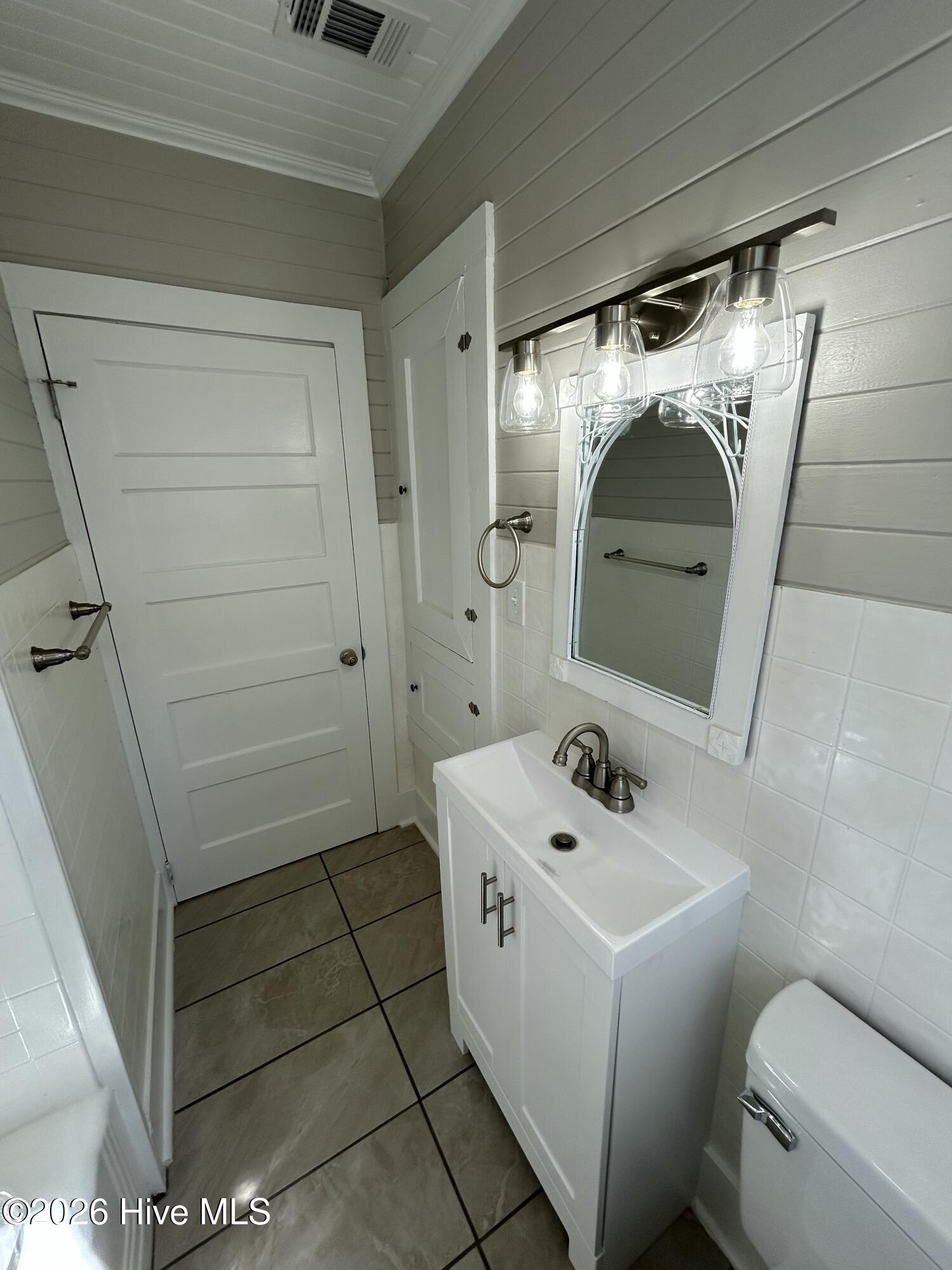 135 E Trippe Street Property Photo 21