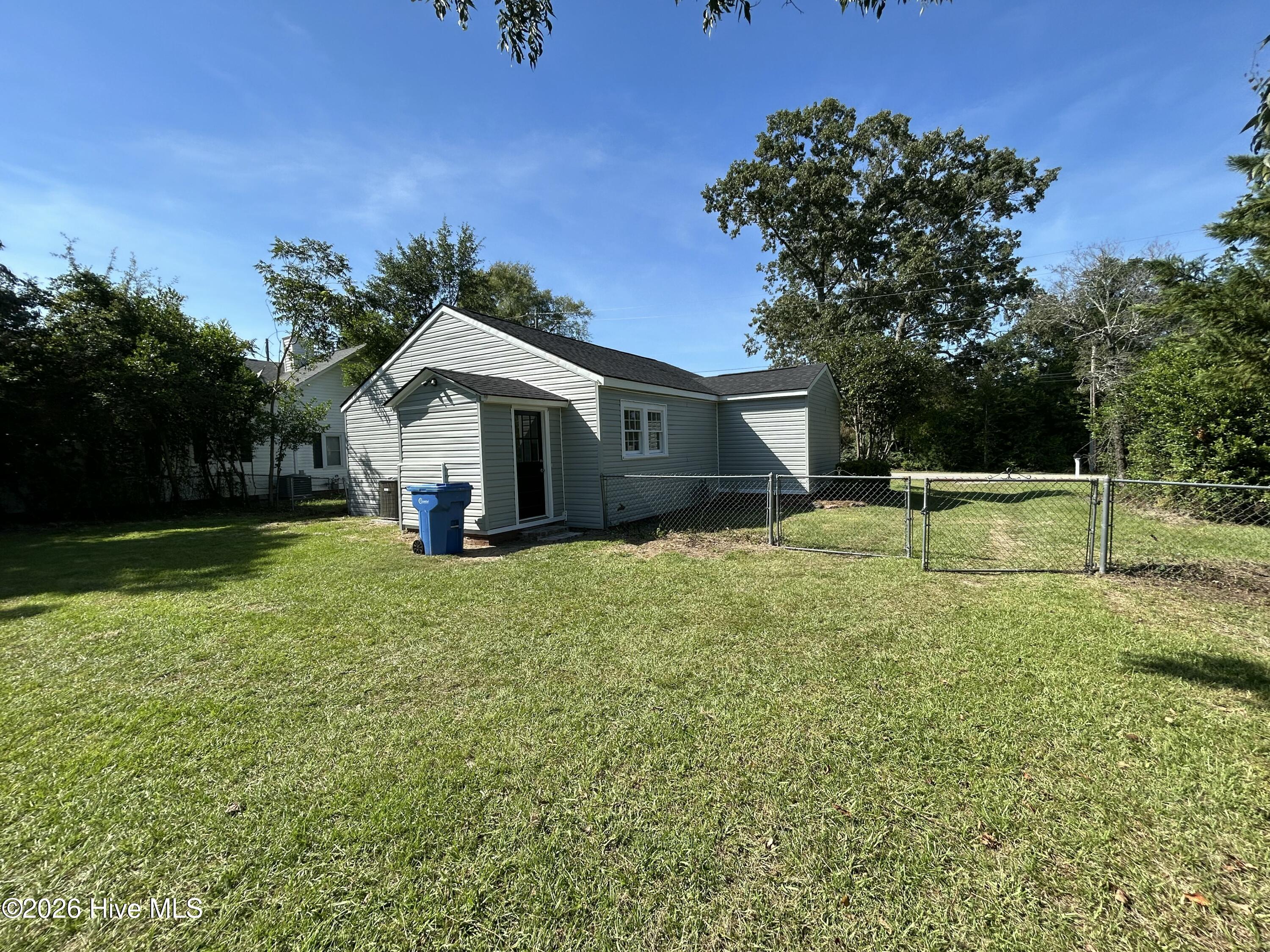 135 E Trippe Street Property Photo 25