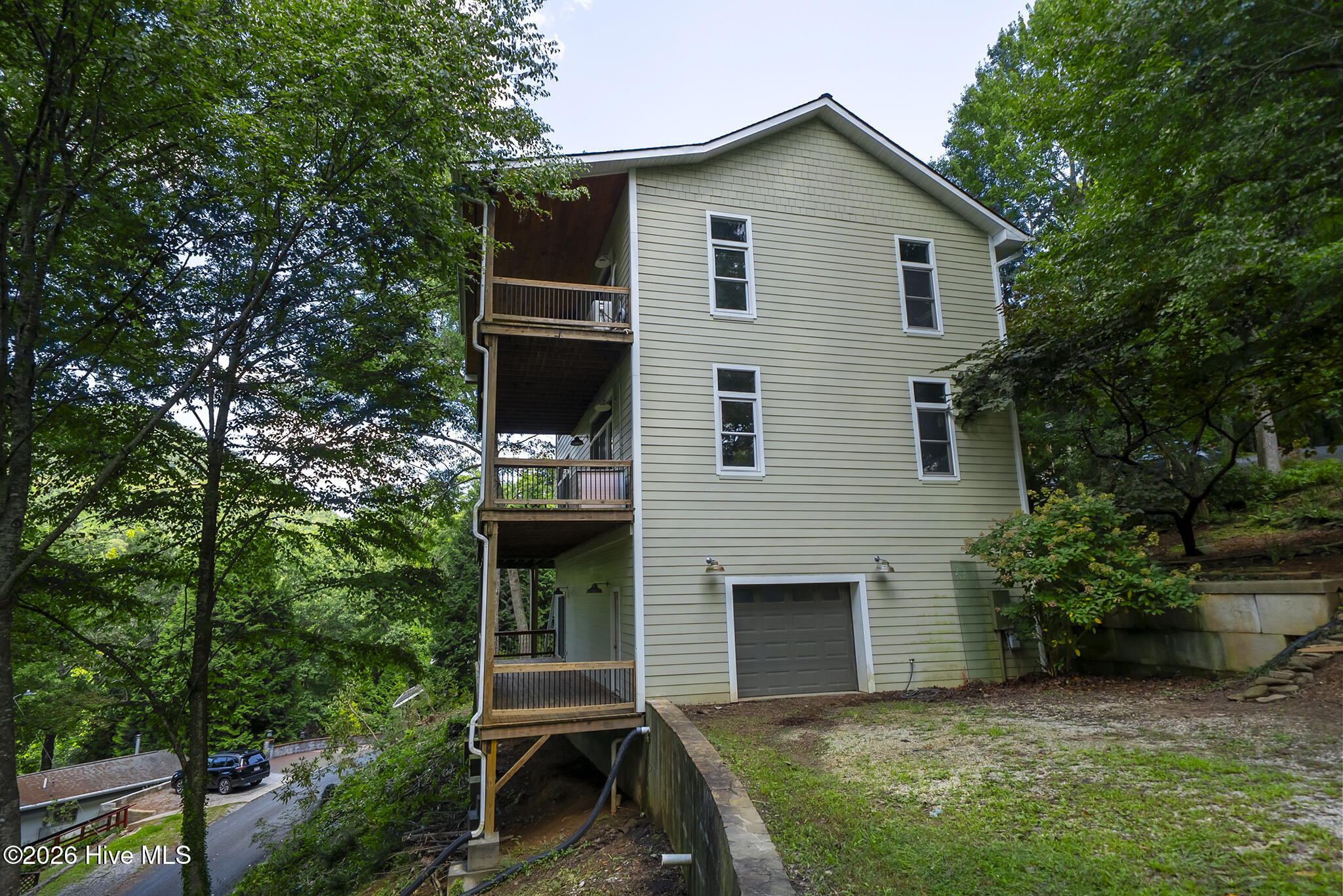 63 Snowbird Trail Property Photo 2