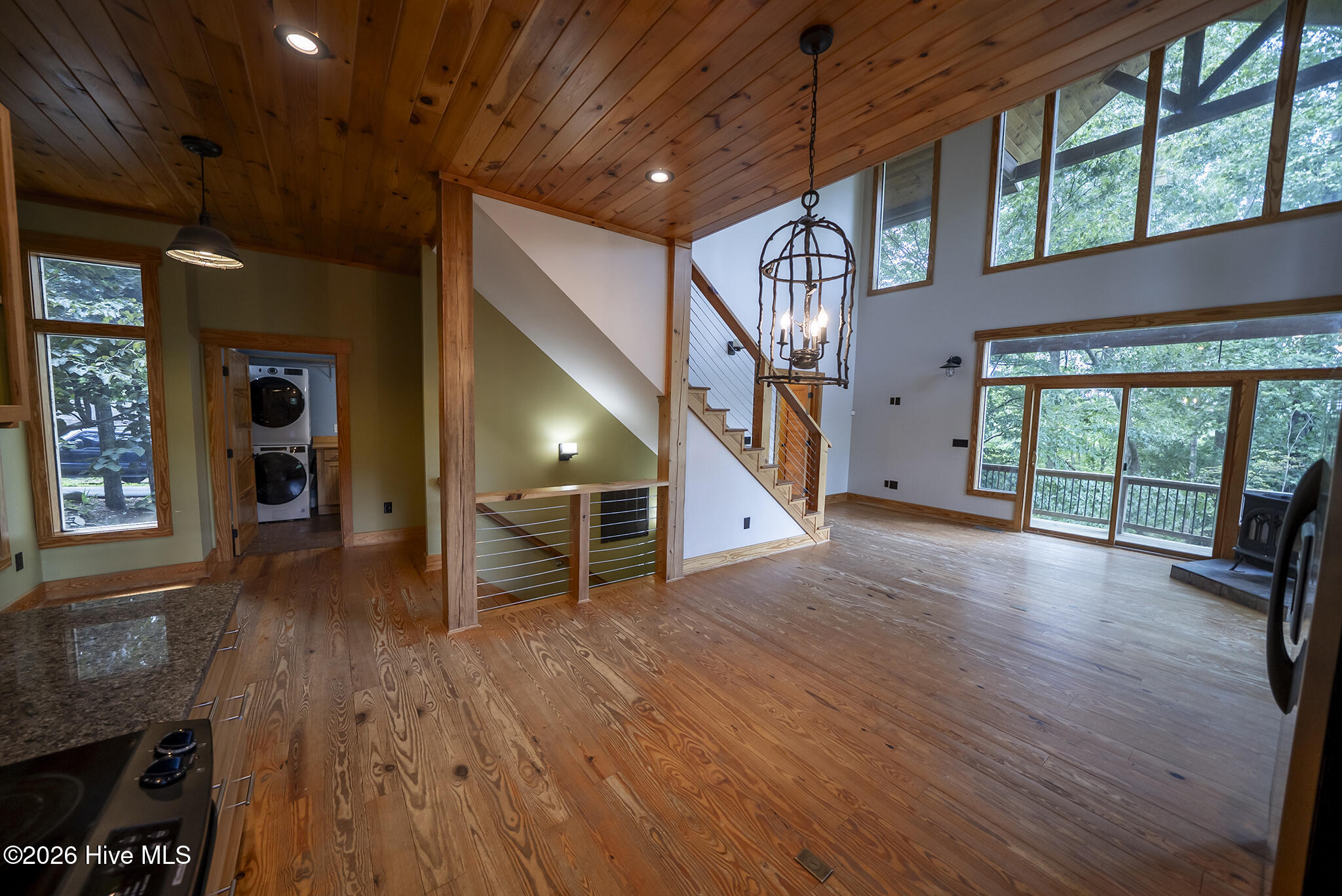 63 Snowbird Trail Property Photo 7