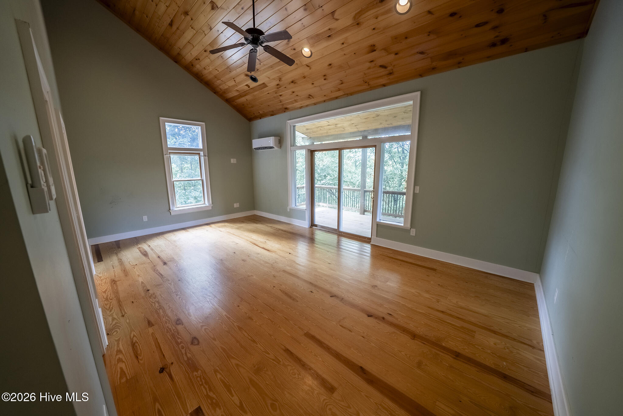 63 Snowbird Trail Property Photo 12