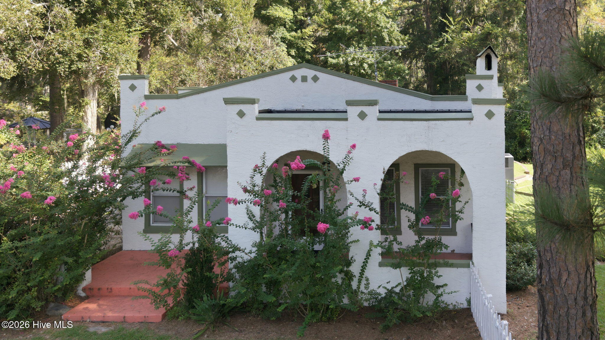220 River Road Property Photo 5