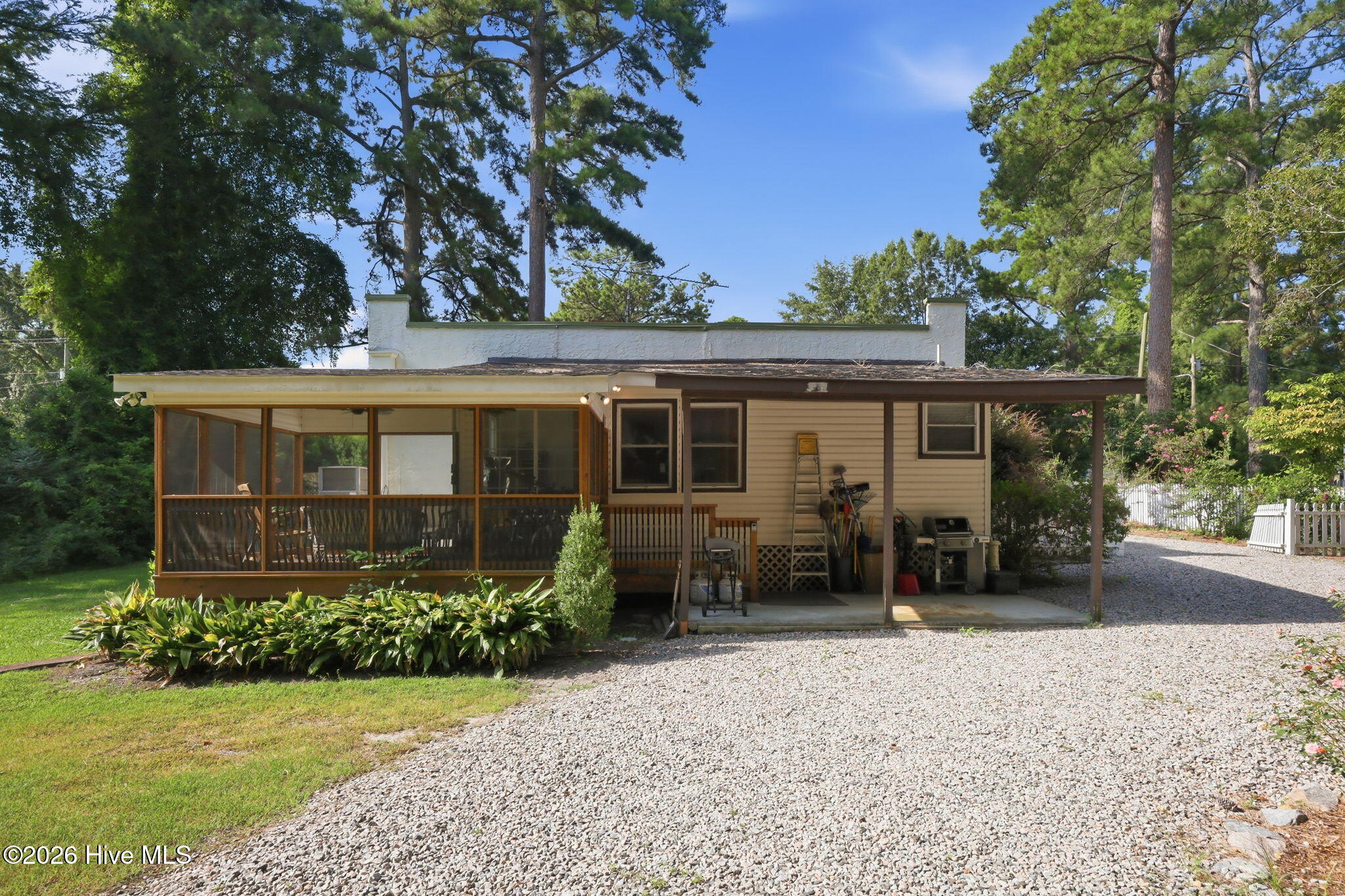 220 River Road Property Photo 7