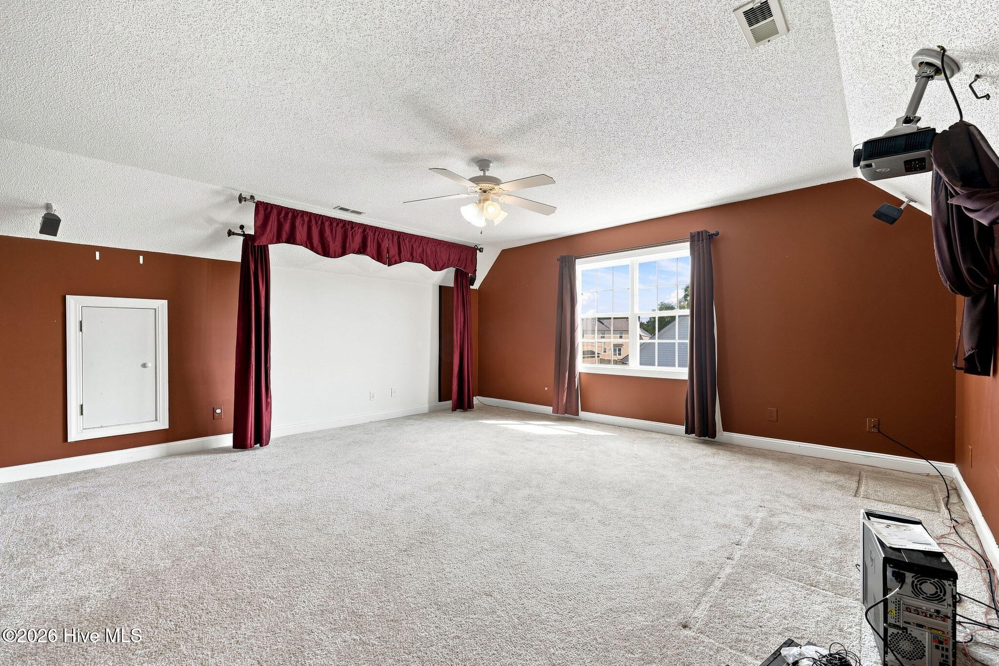 648 Alexandria Lane Property Photo 33