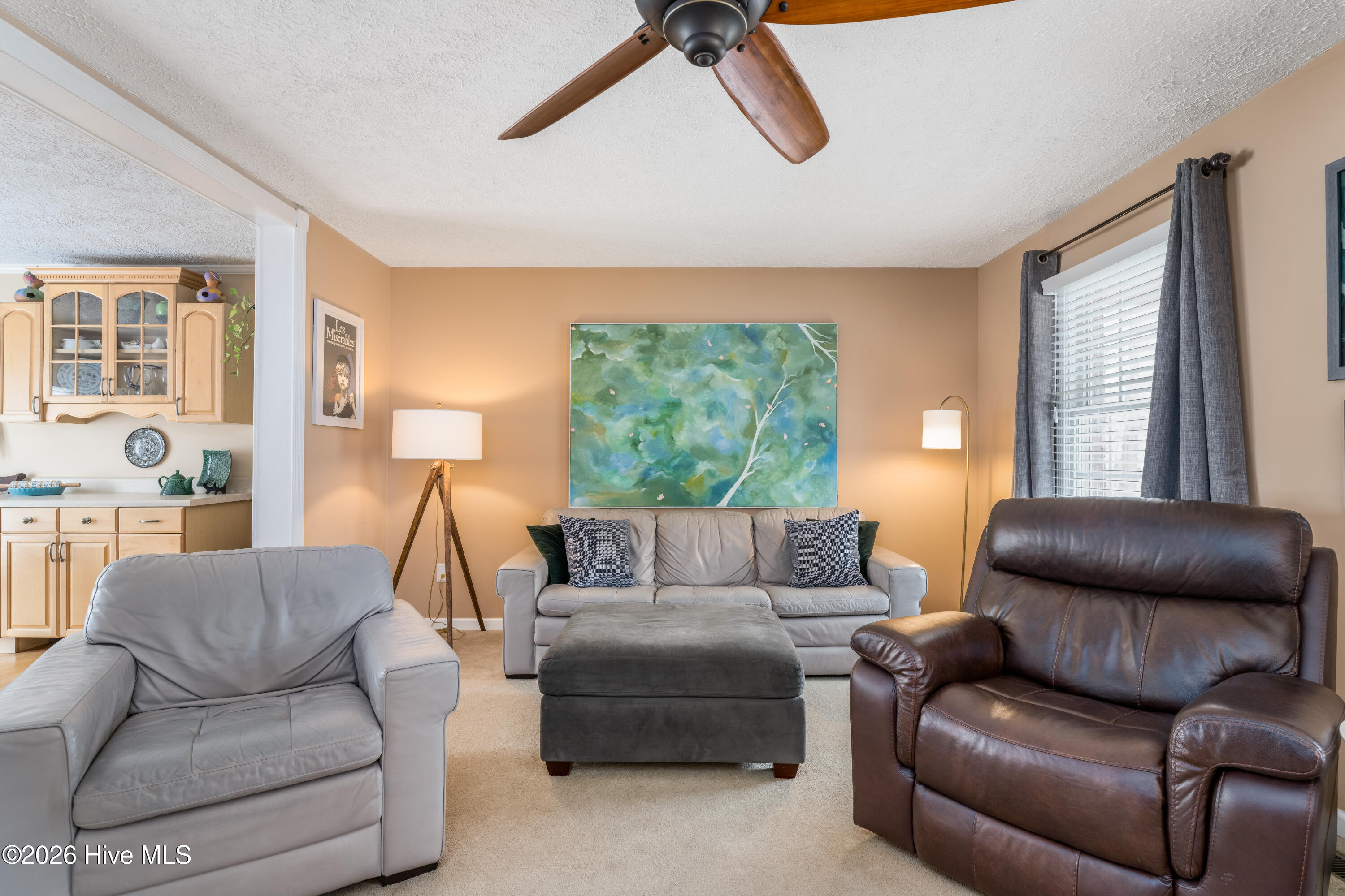 121 E Pointe Road Property Photo 6