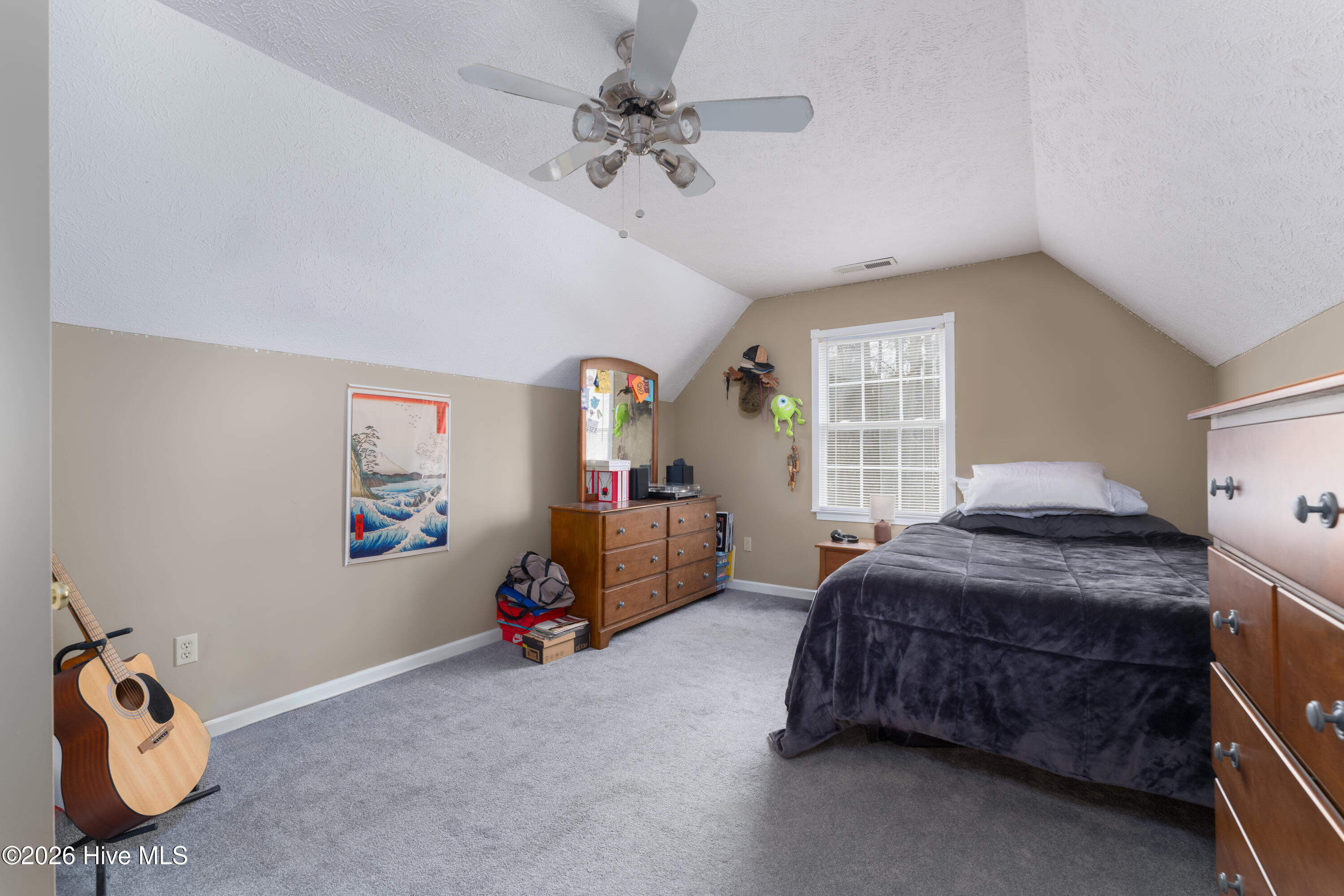 121 E Pointe Road Property Photo 18