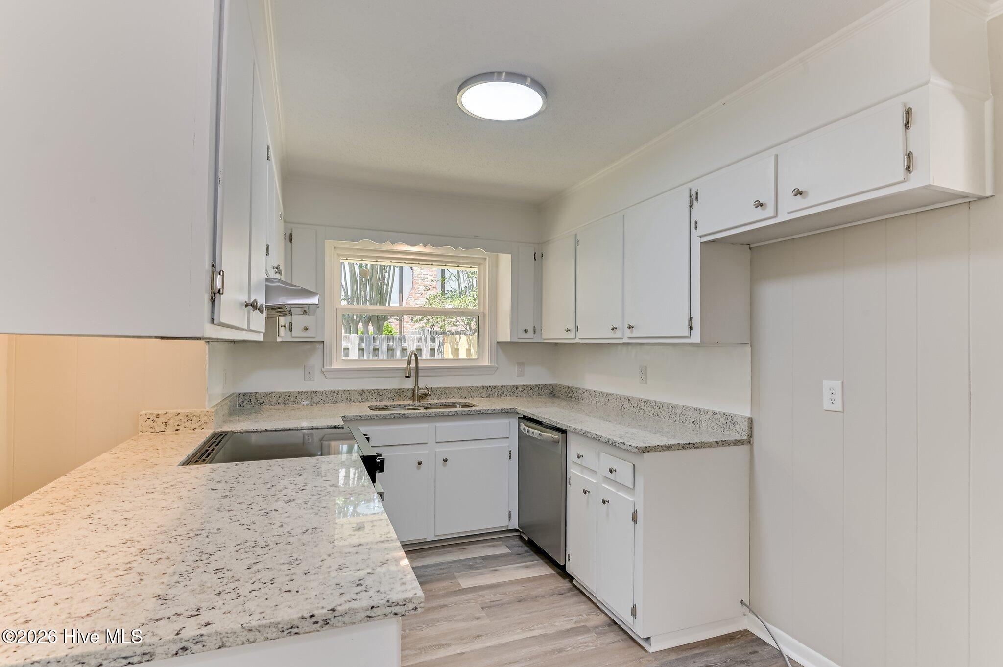 1326 Martinique Drive Property Photo 10