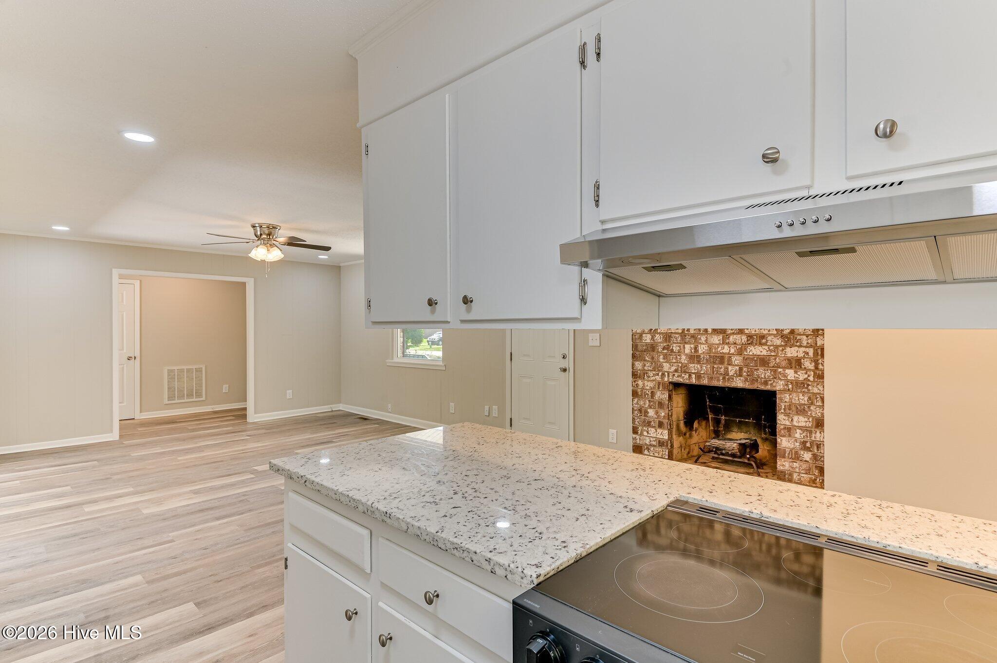 1326 Martinique Drive Property Photo 12