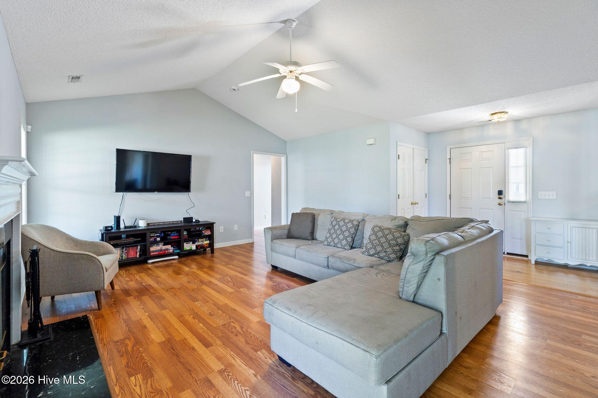 7323 Rabbit Hollow Drive Property Photo 5