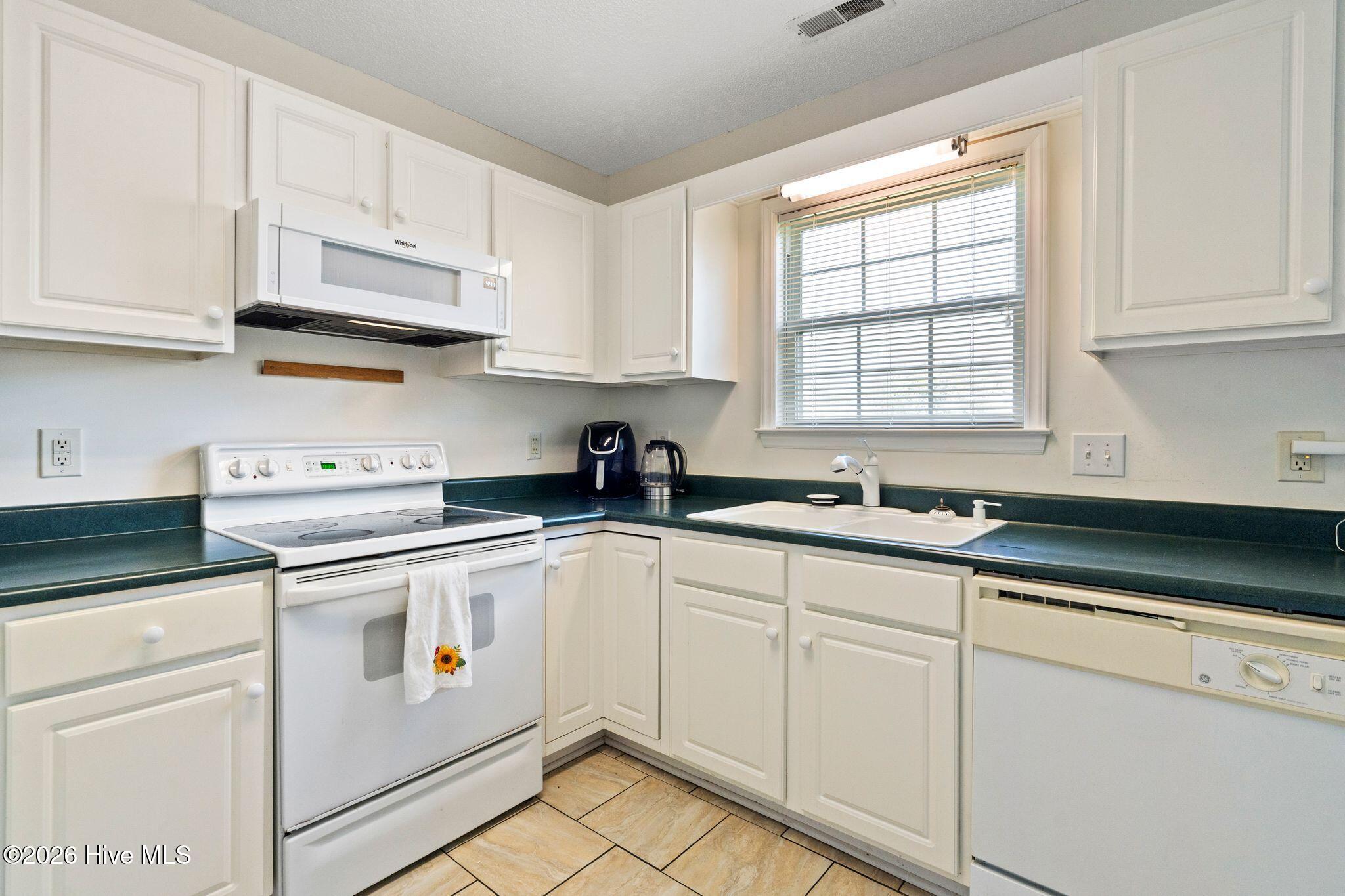 7323 Rabbit Hollow Drive Property Photo 13
