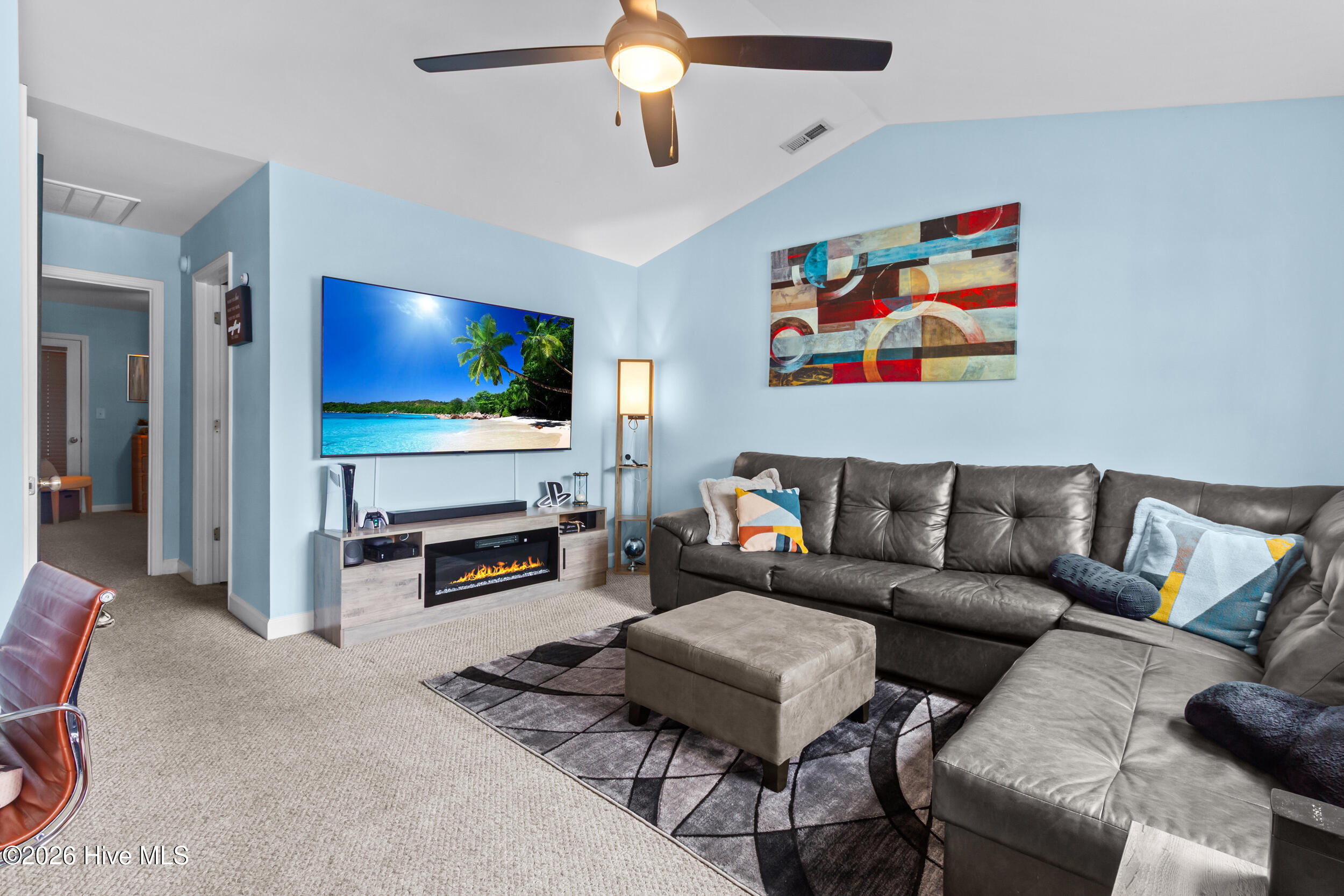 1403 Pirates Landing Drive Property Photo 3