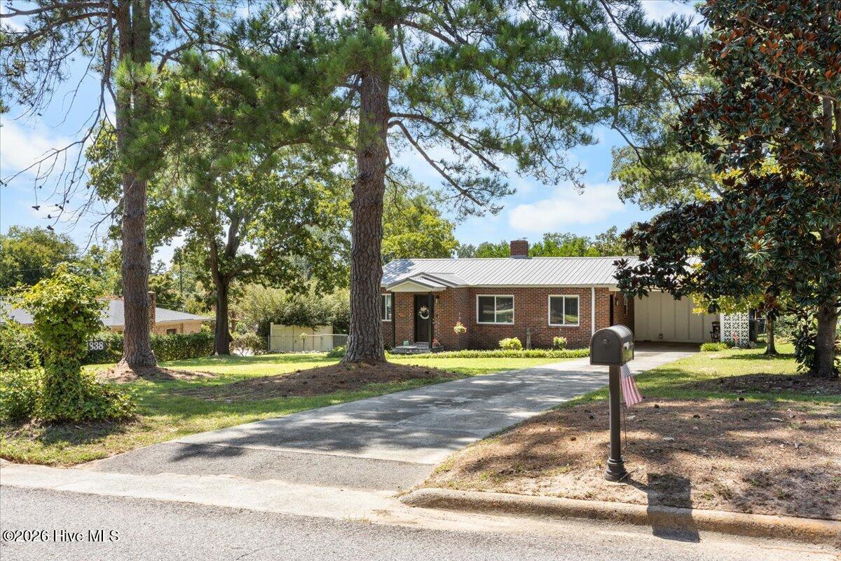1838 Courtney Drive Property Photo 2