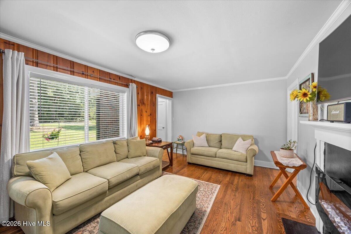 1838 Courtney Drive Property Photo 7