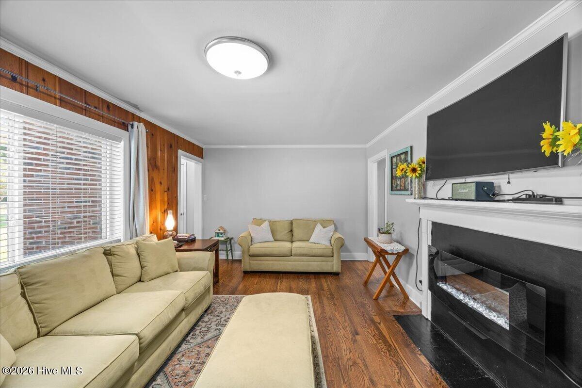 1838 Courtney Drive Property Photo 8