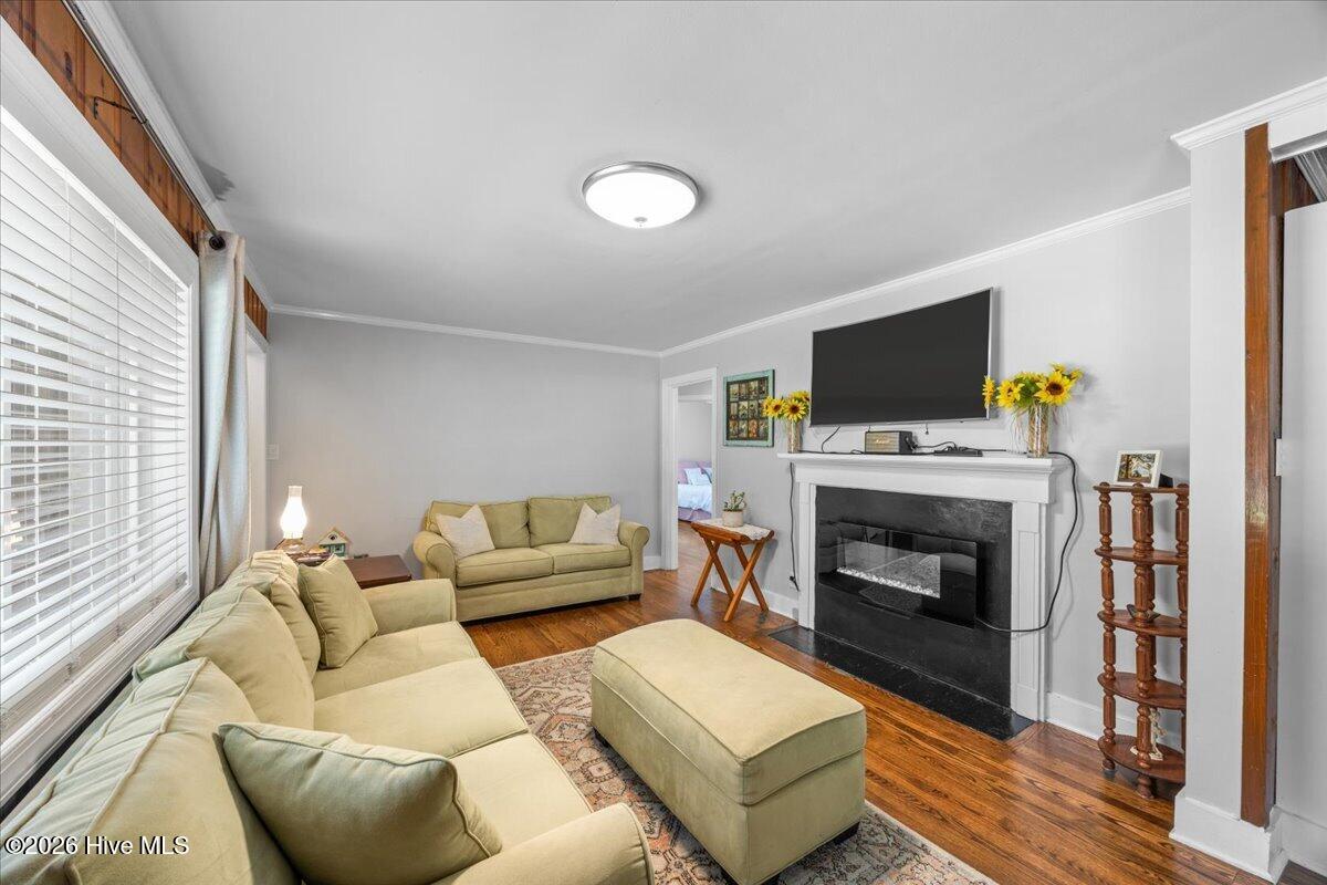 1838 Courtney Drive Property Photo 9