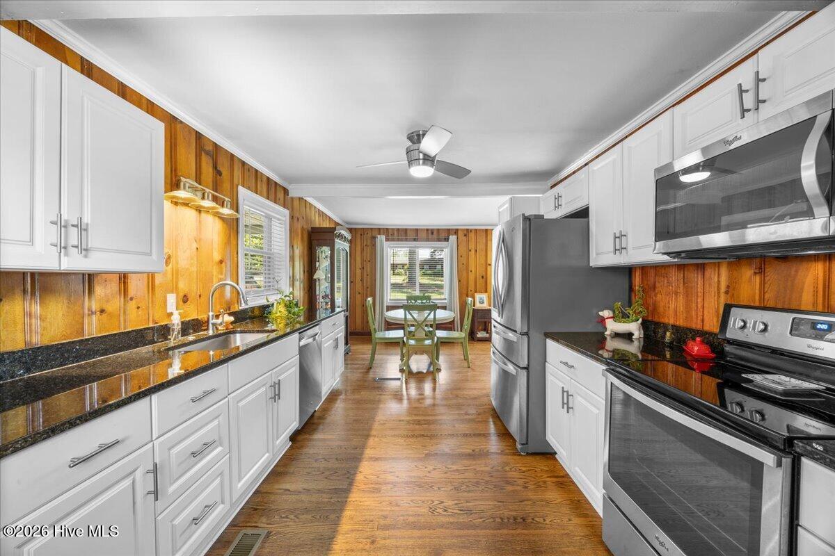 1838 Courtney Drive Property Photo 10