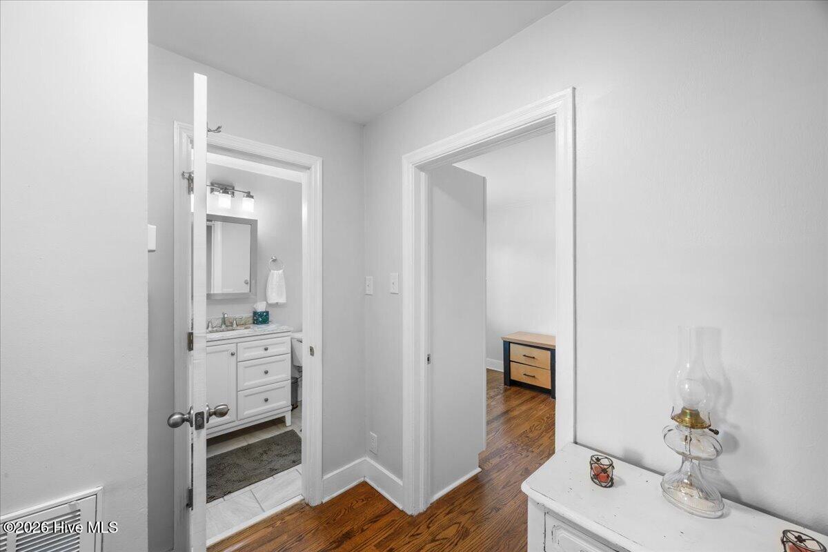 1838 Courtney Drive Property Photo 21