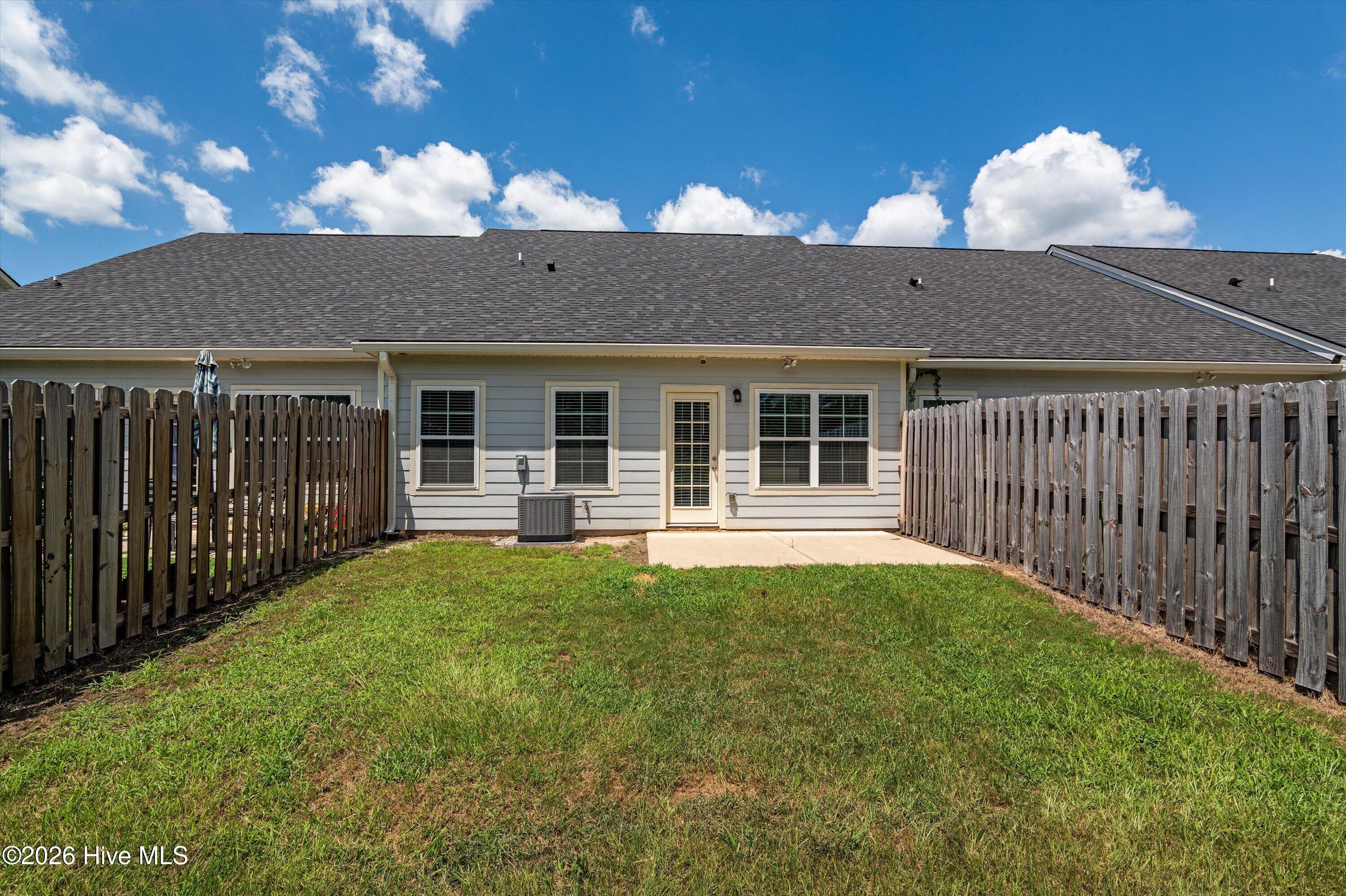 326 Bordeaux Drive Nw Property Photo 3