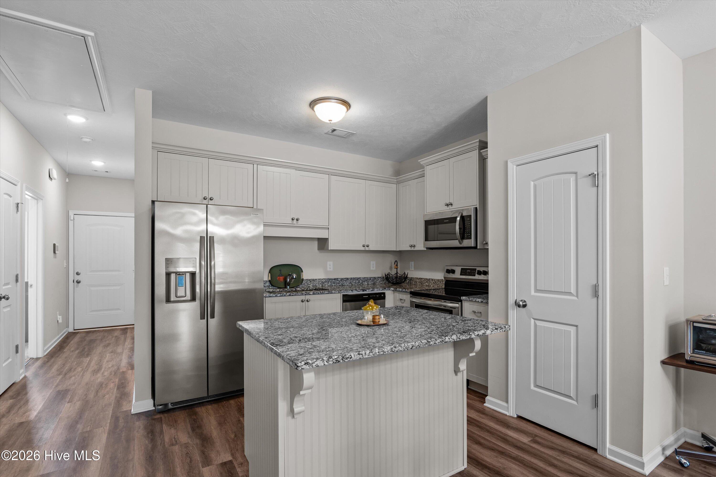 326 Bordeaux Drive Nw Property Photo 18