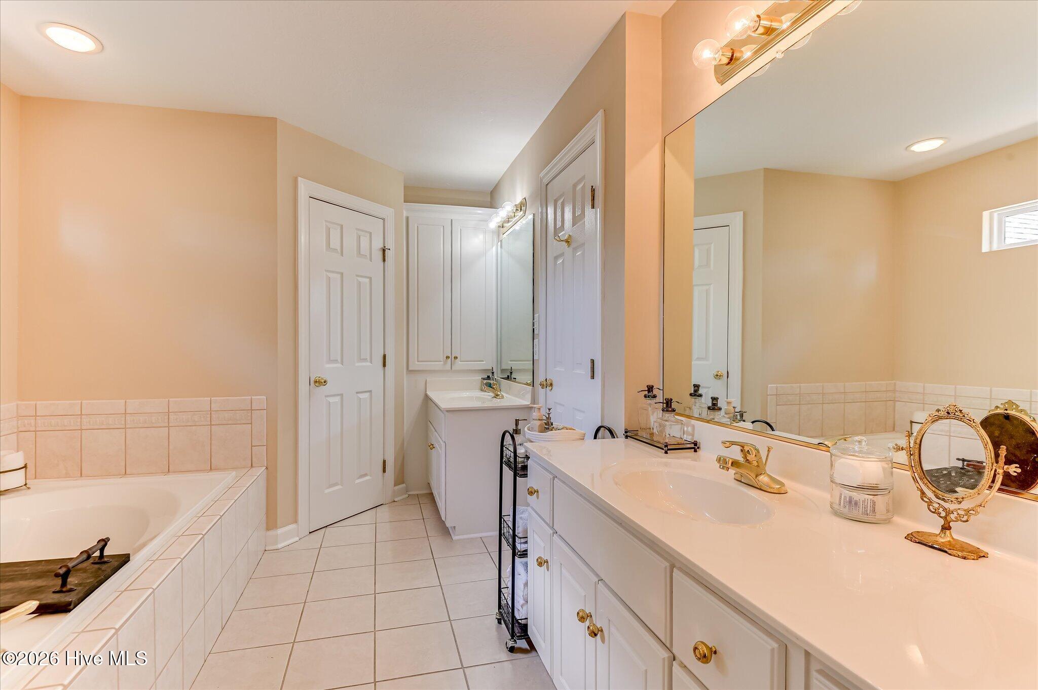 335 Barnsley Drive Property Photo 41