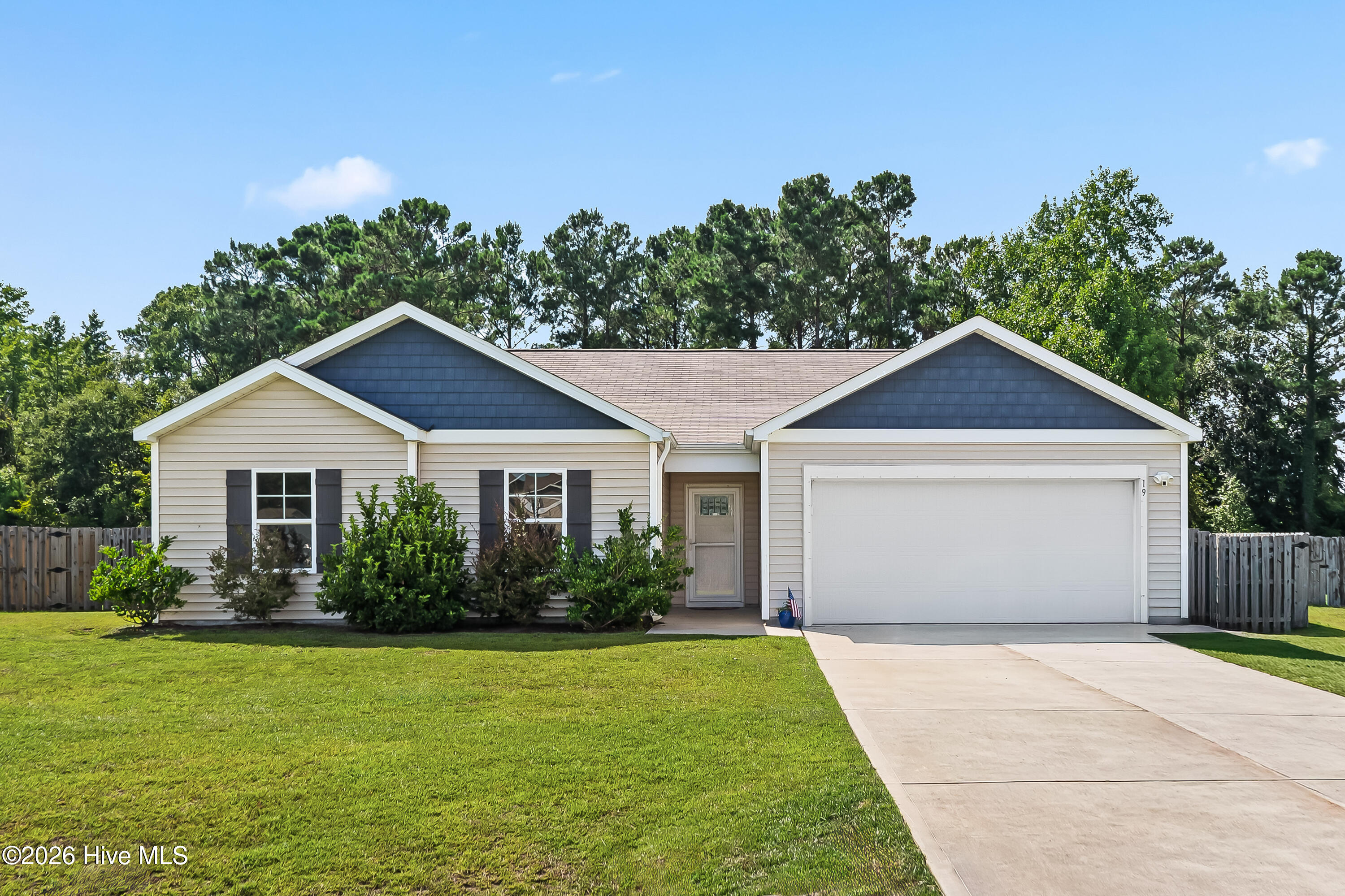 19 Evian Court Property Photo 1