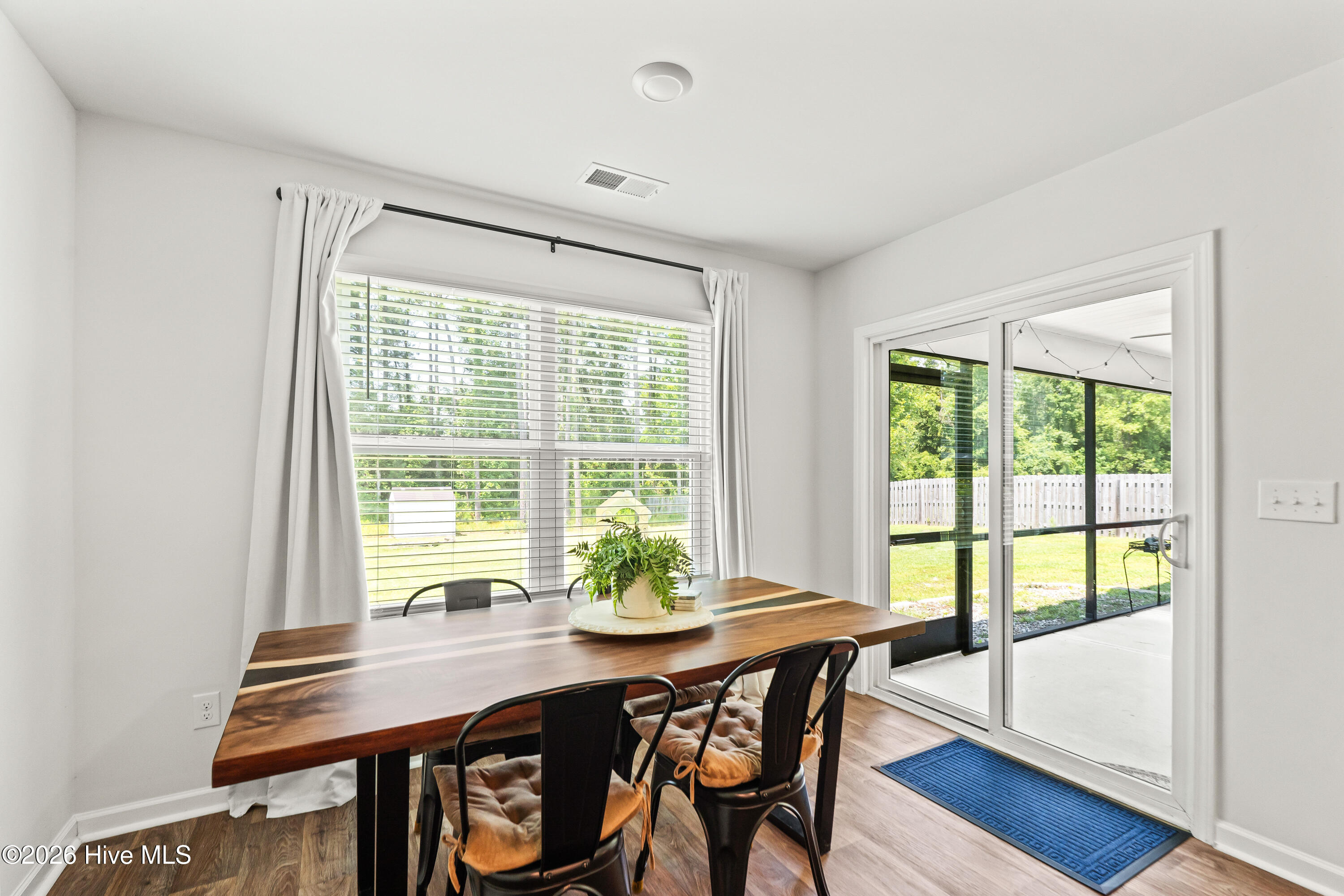 19 Evian Court Property Photo 16