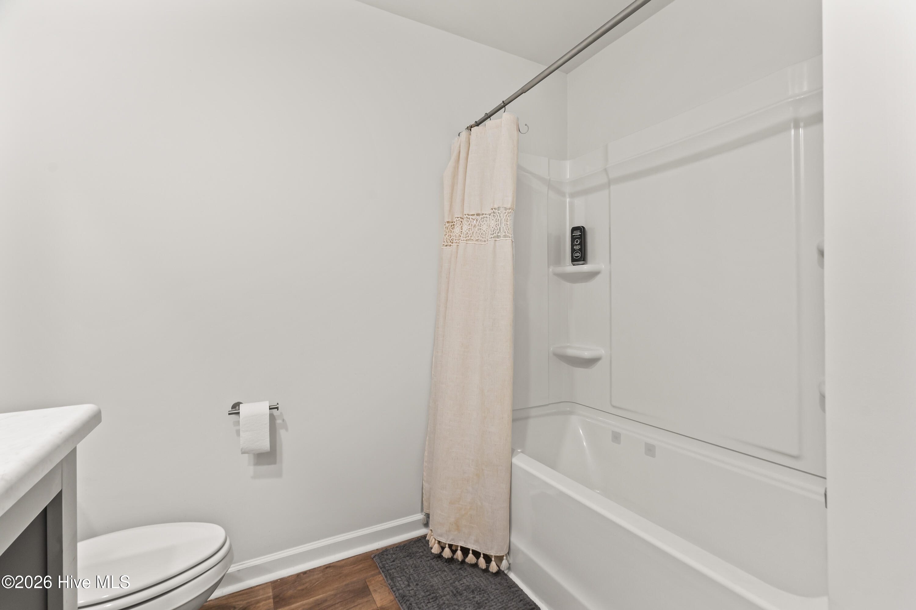 19 Evian Court Property Photo 31