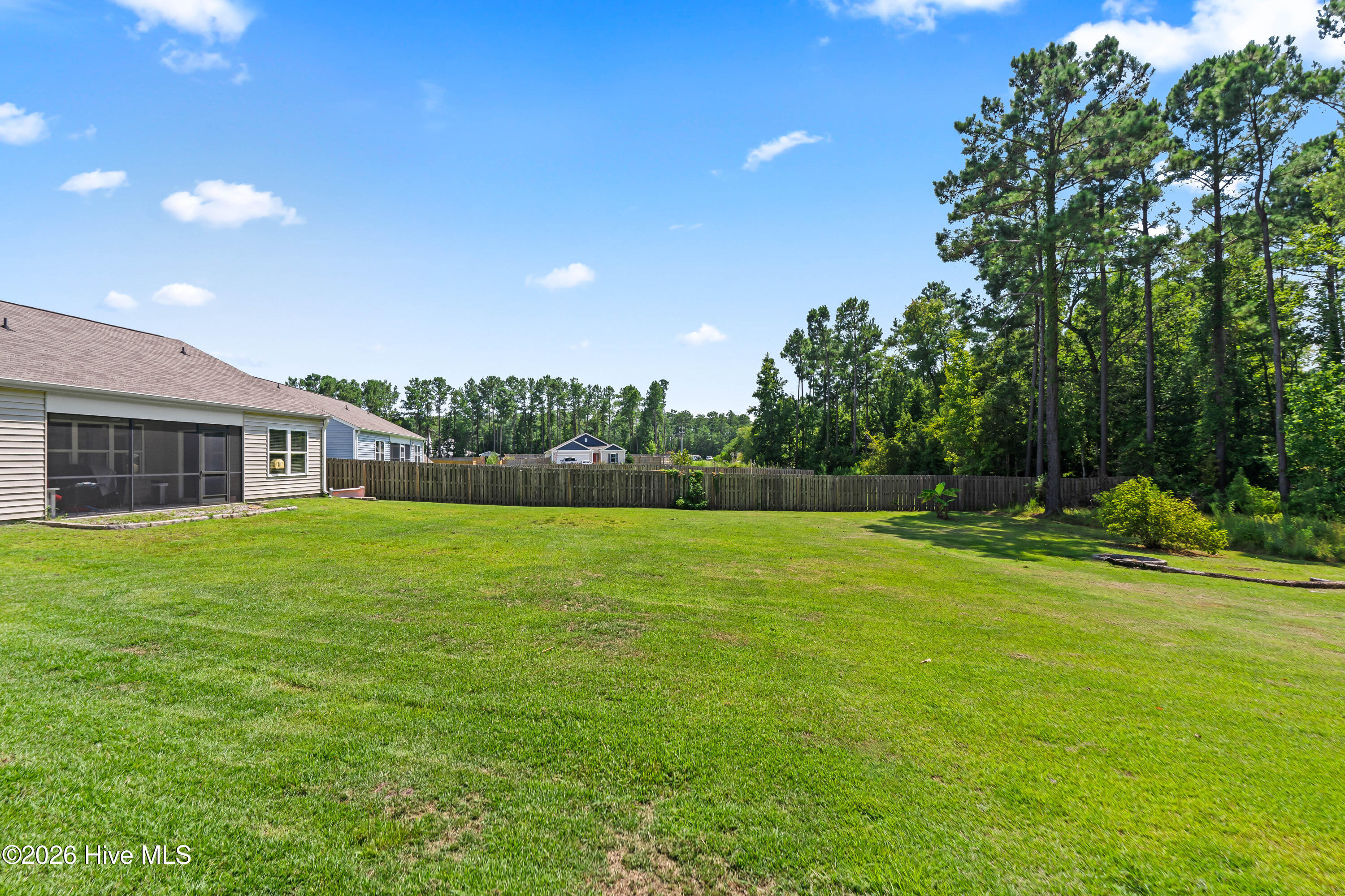 19 Evian Court Property Photo 37