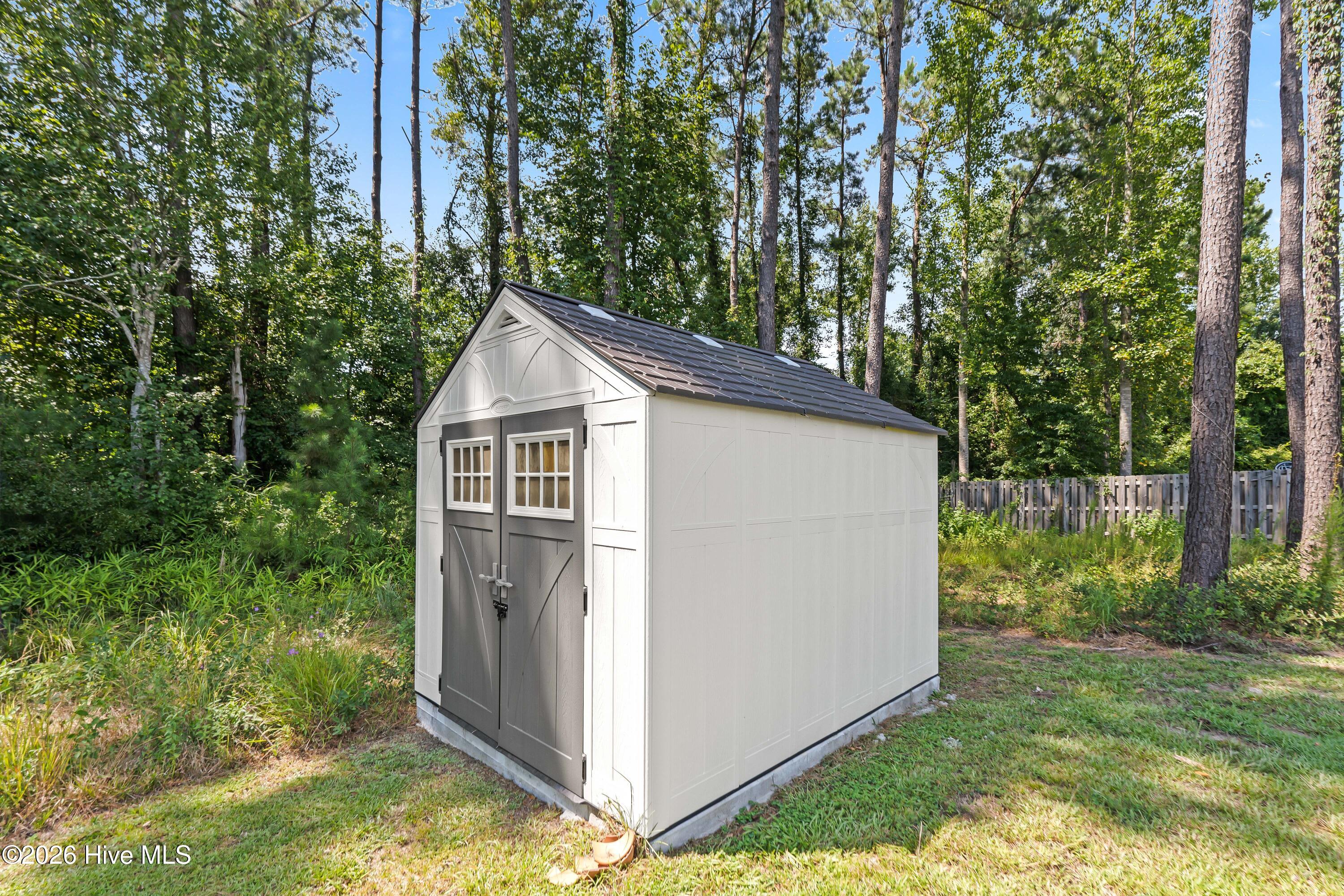19 Evian Court Property Photo 39