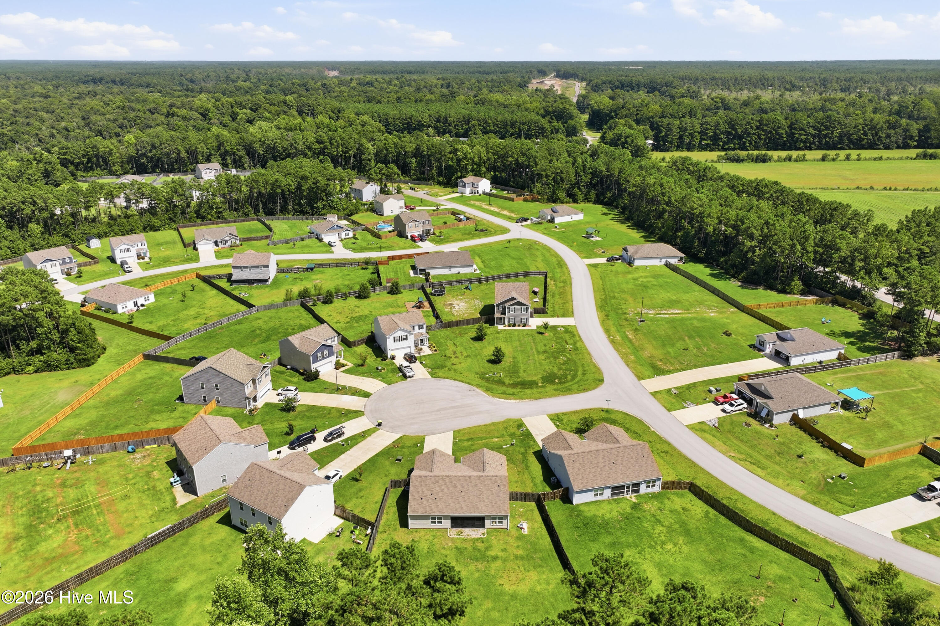 19 Evian Court Property Photo 43