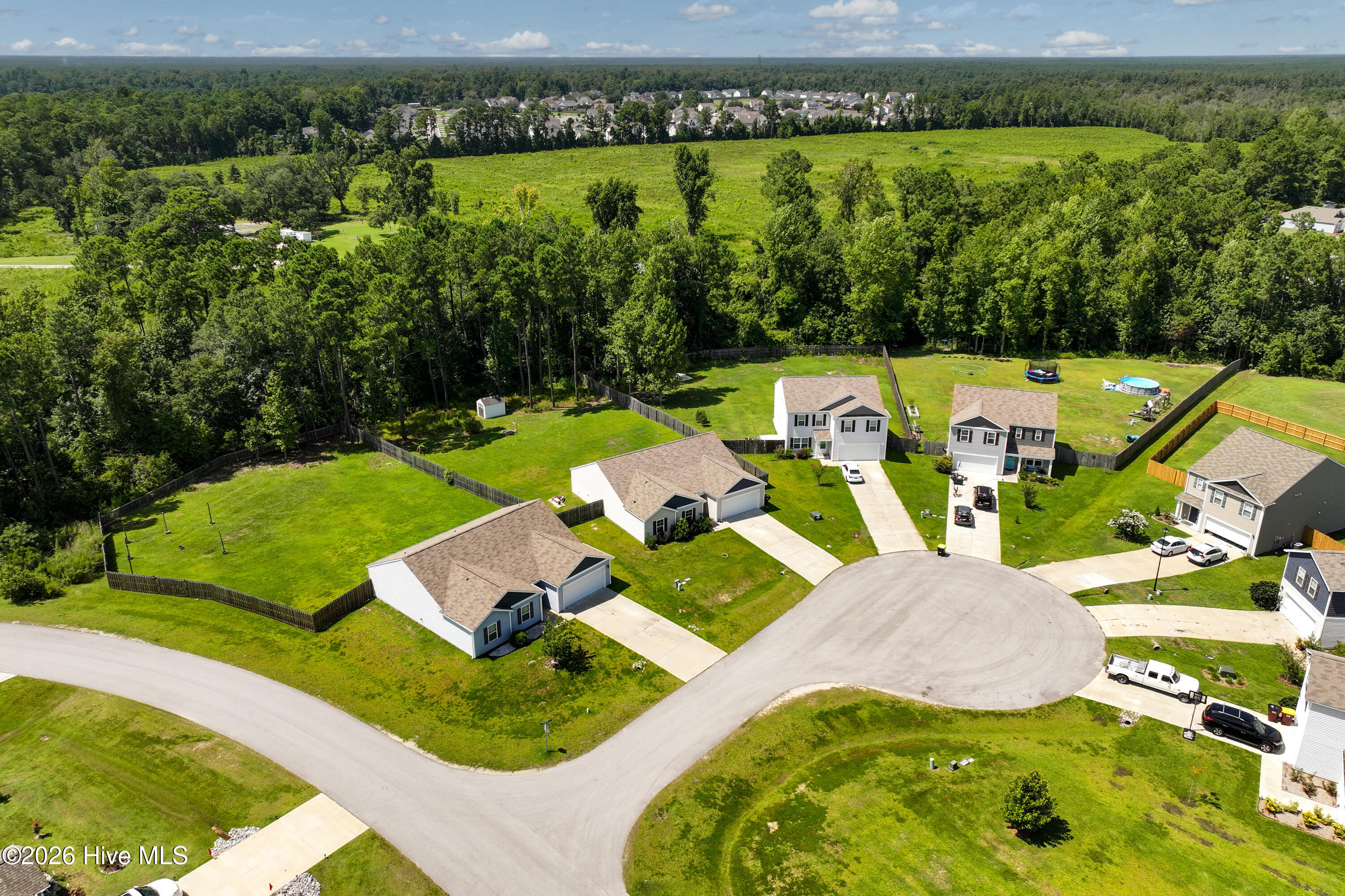 19 Evian Court Property Photo 47