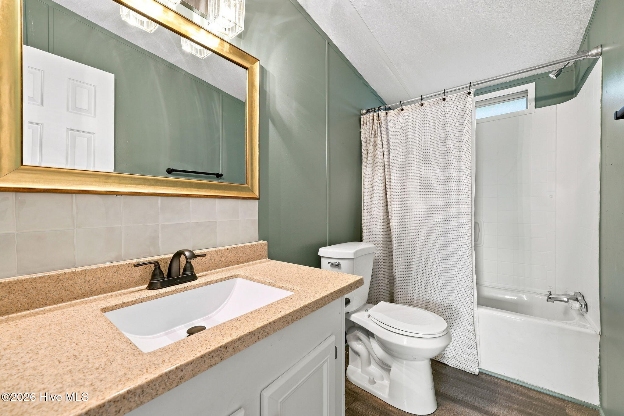 284 Curtis Street Property Photo 46