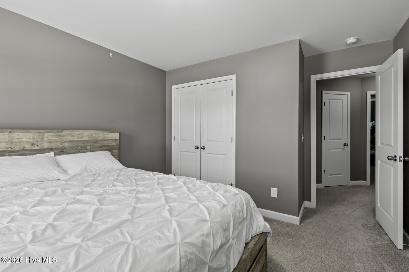 709 W Warner Court Property Photo 19