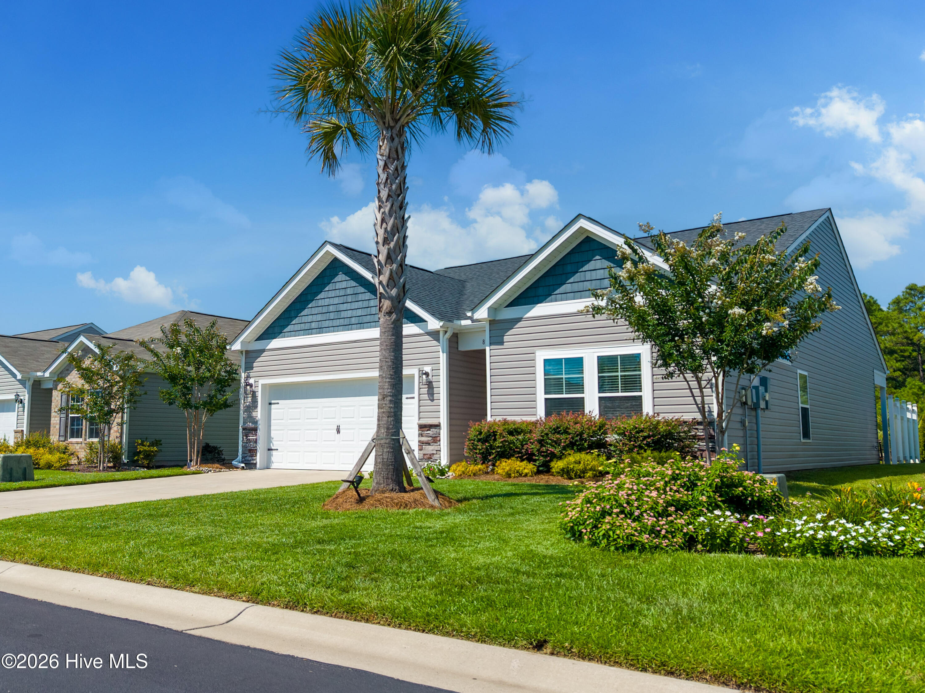 894 Bourne Drive Property Photo 1