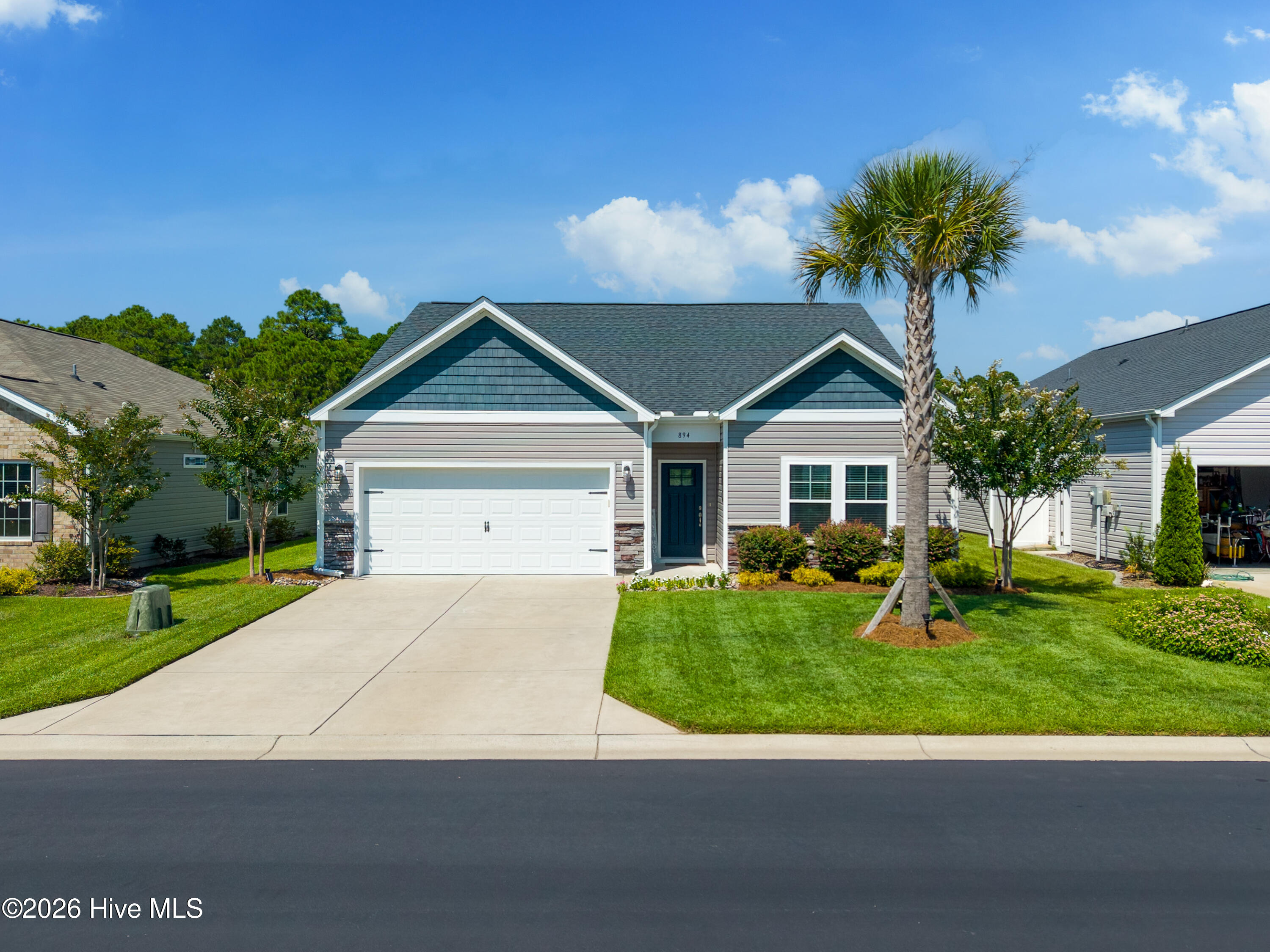 894 Bourne Drive Property Photo 2