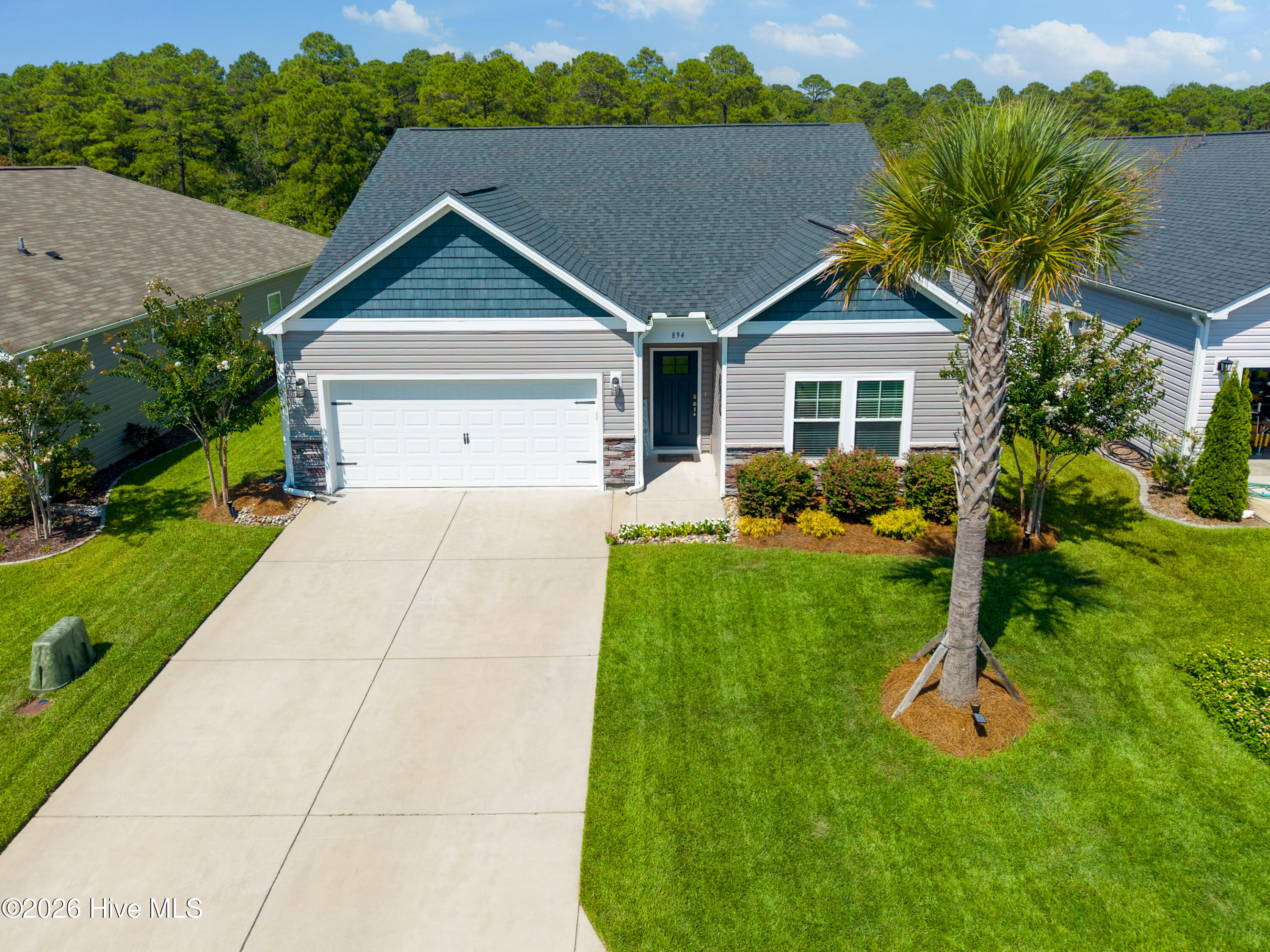 894 Bourne Drive Property Photo 3